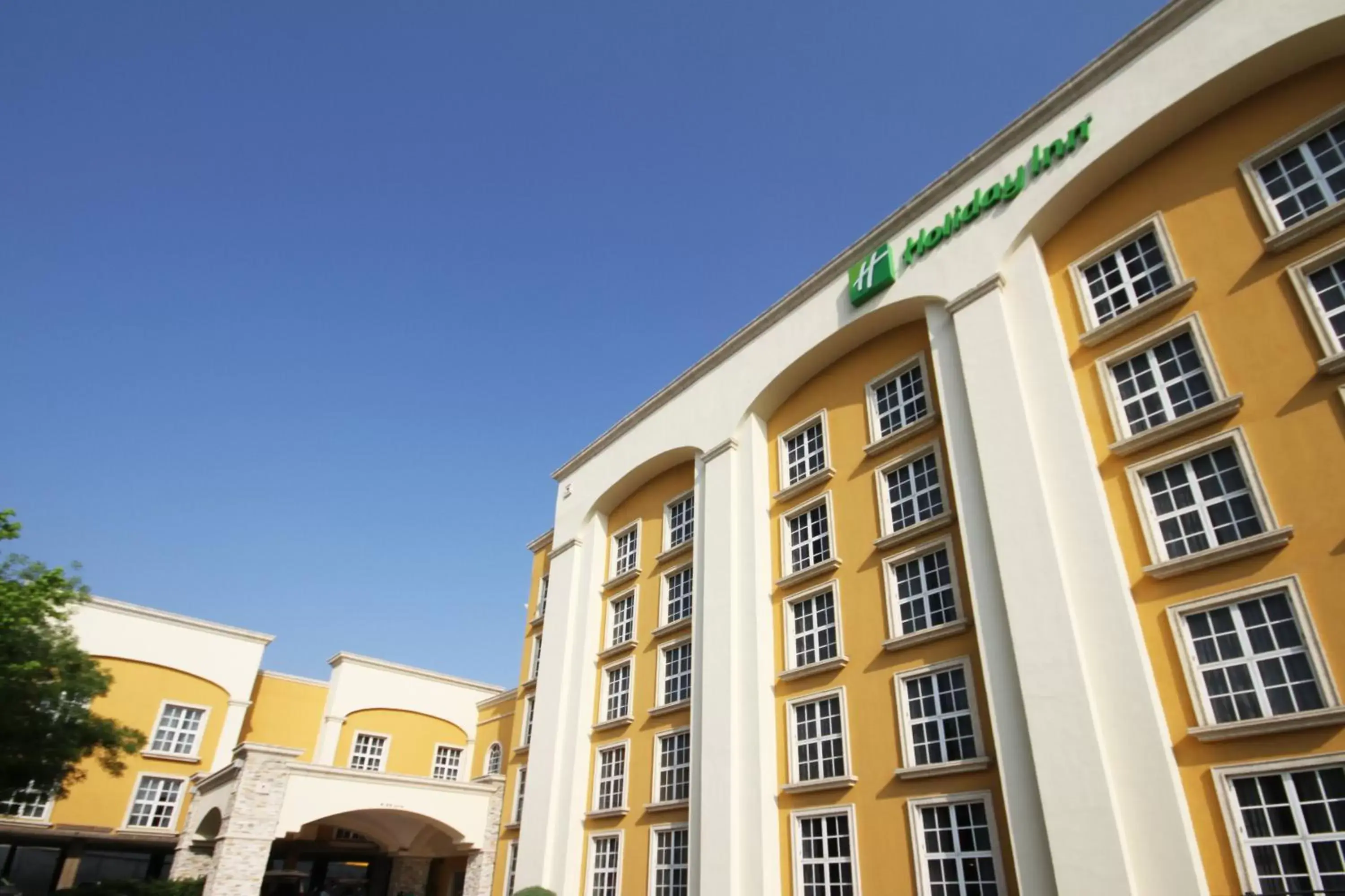 Property Building in Holiday Inn Monclova, an IHG Hotel