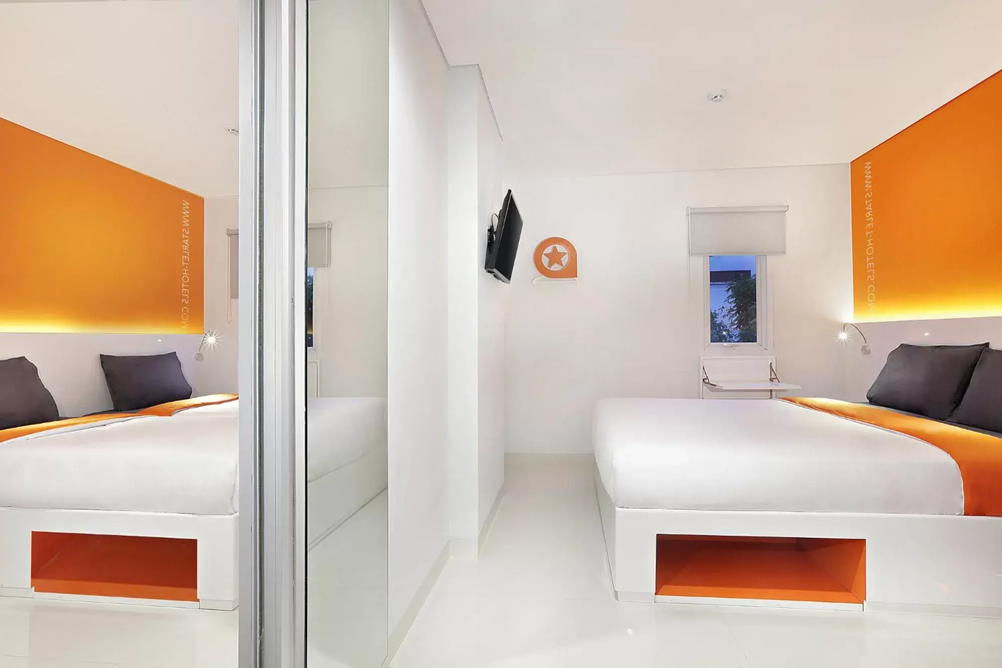 TV and multimedia, Bathroom in Starlet Hotel Serpong