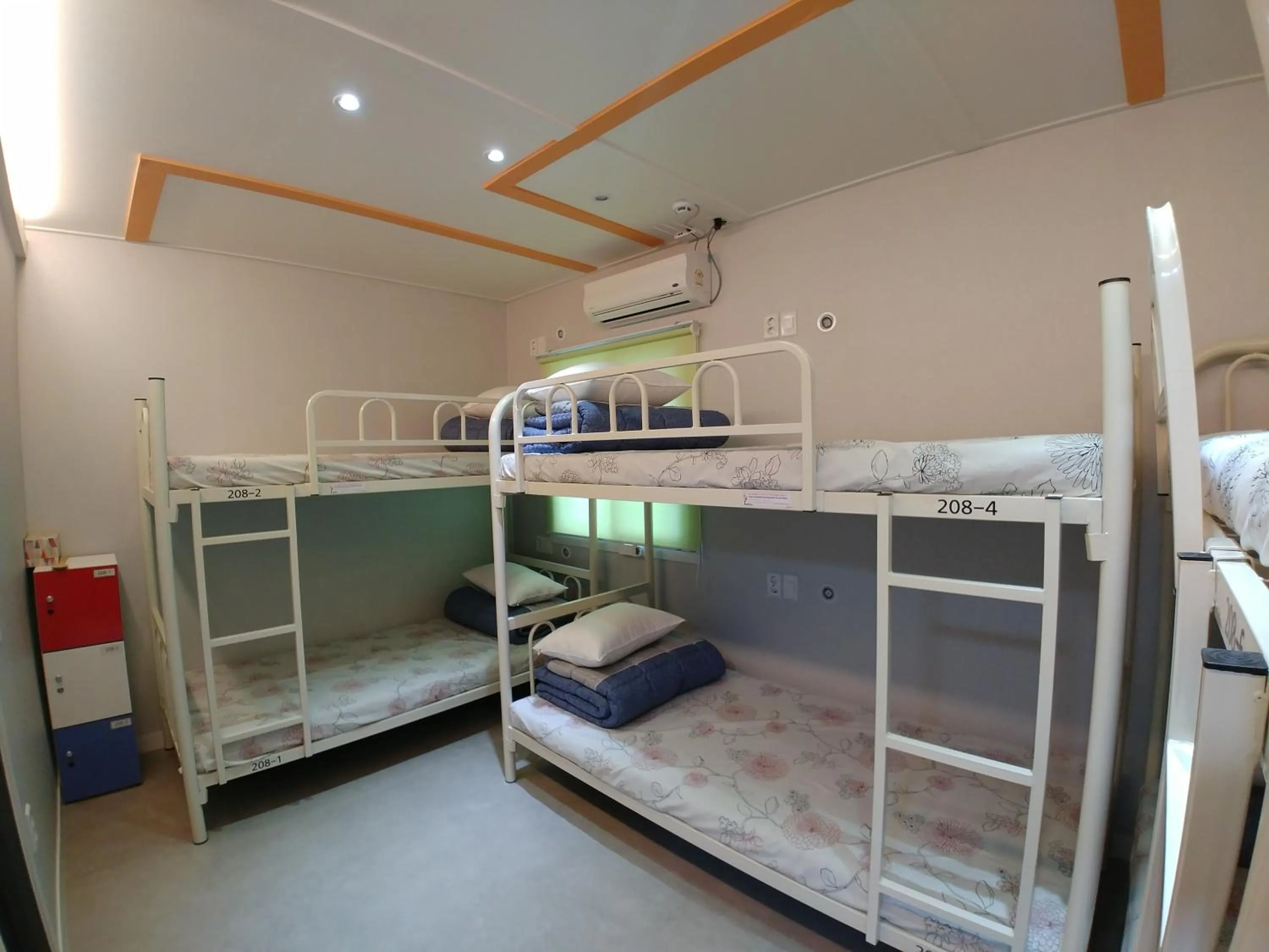 bunk bed, Bed in Bomgoro Guesthouse