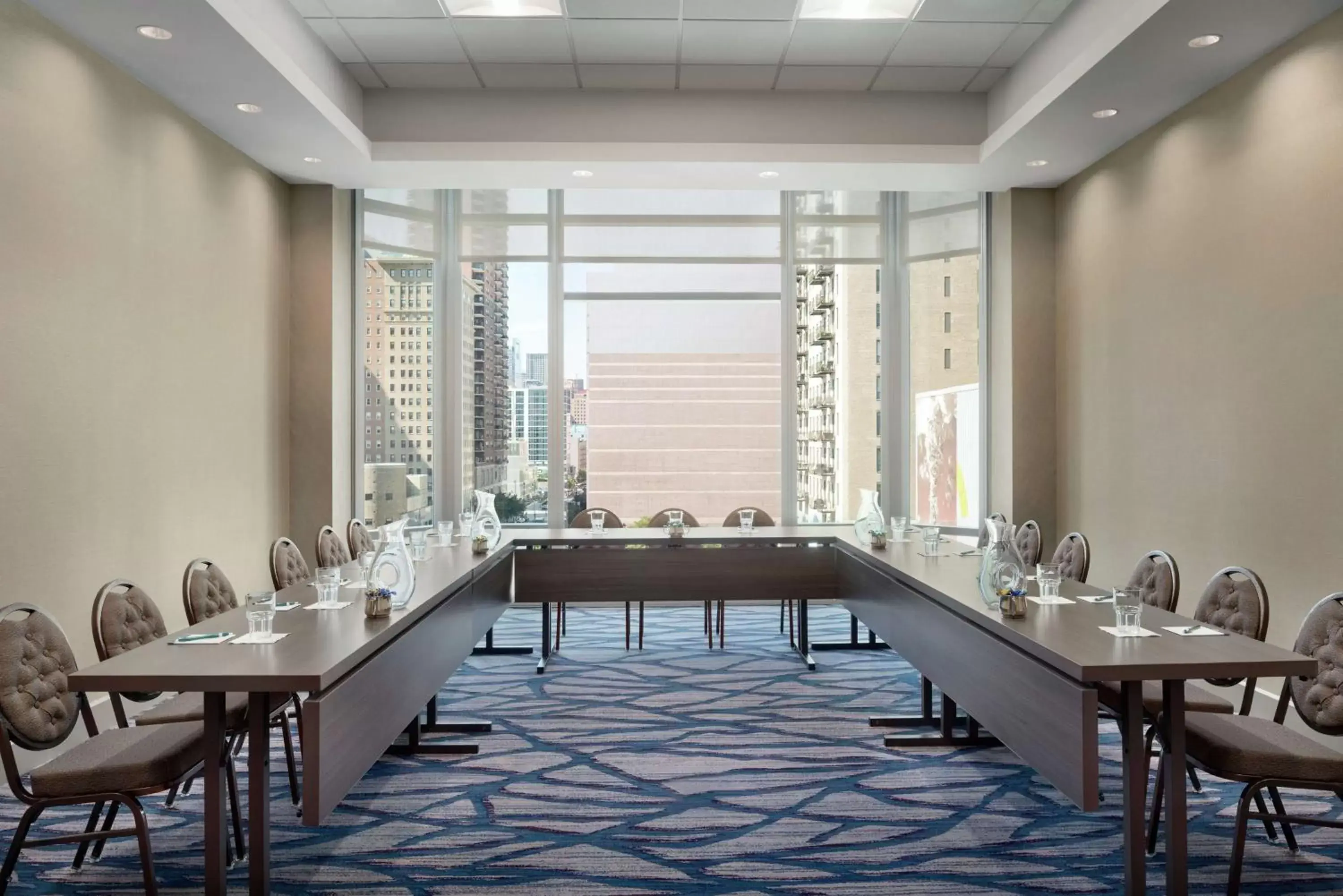 Meeting/conference room in Hilton Garden Inn Chicago Downtown South Loop Meeting/conference room in Hilton Garden Inn Chicago Downtown South Loop
