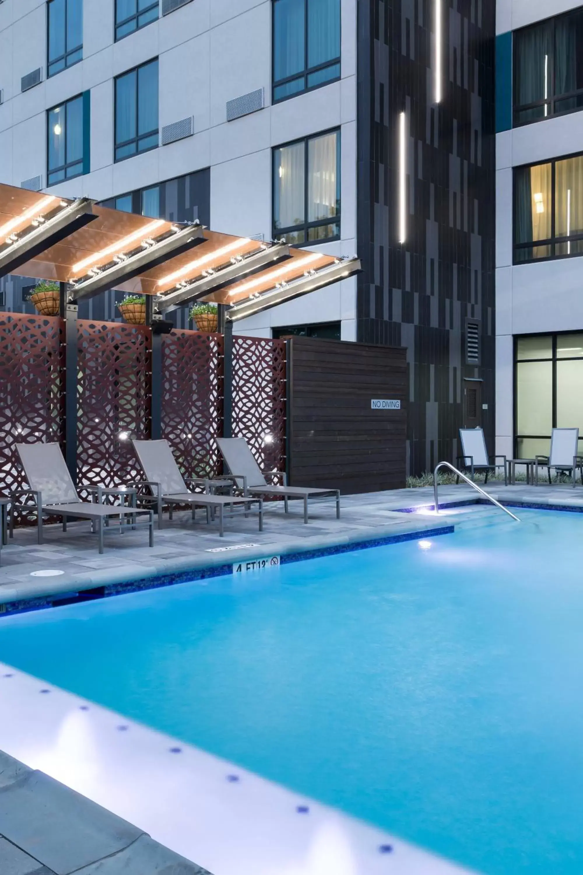 Swimming Pool in Courtyard by Marriott Houston Heights/I-10