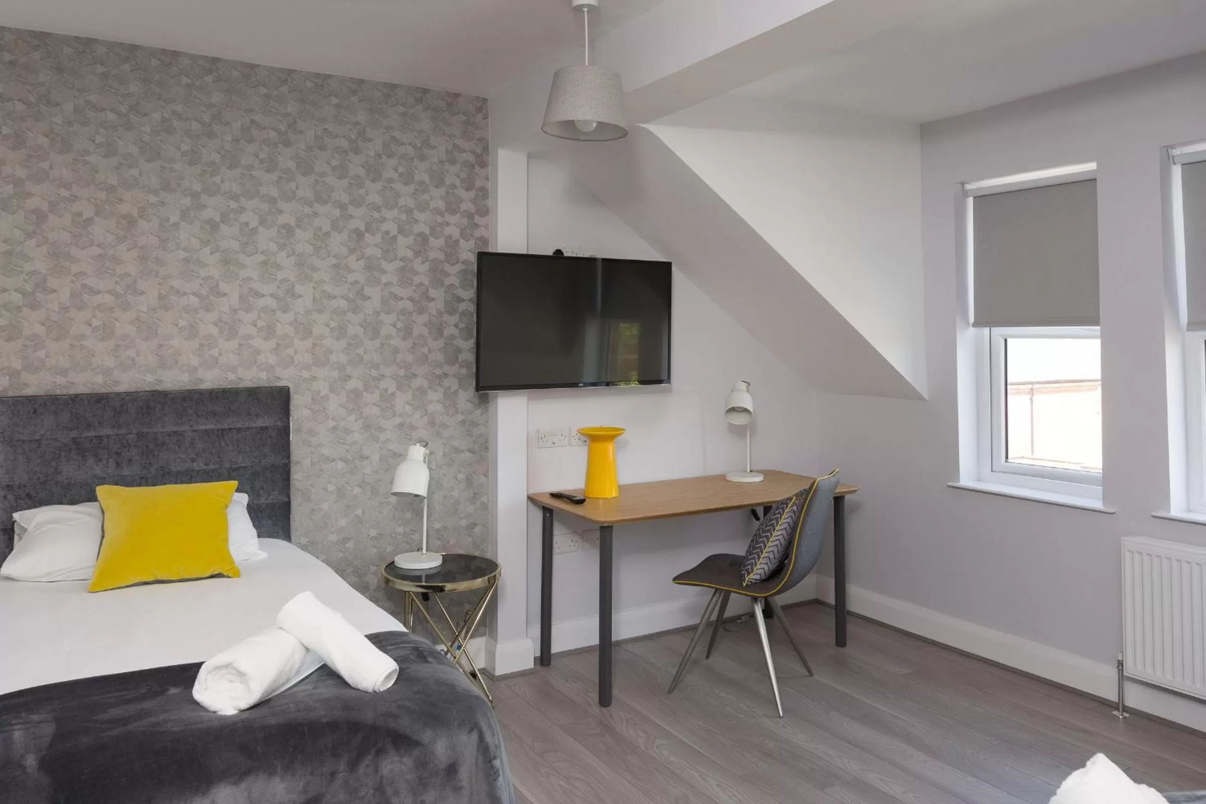 Bedroom, Bed in Titanic Guest 4 Star Boutique- Tourism NI certified- Free parking