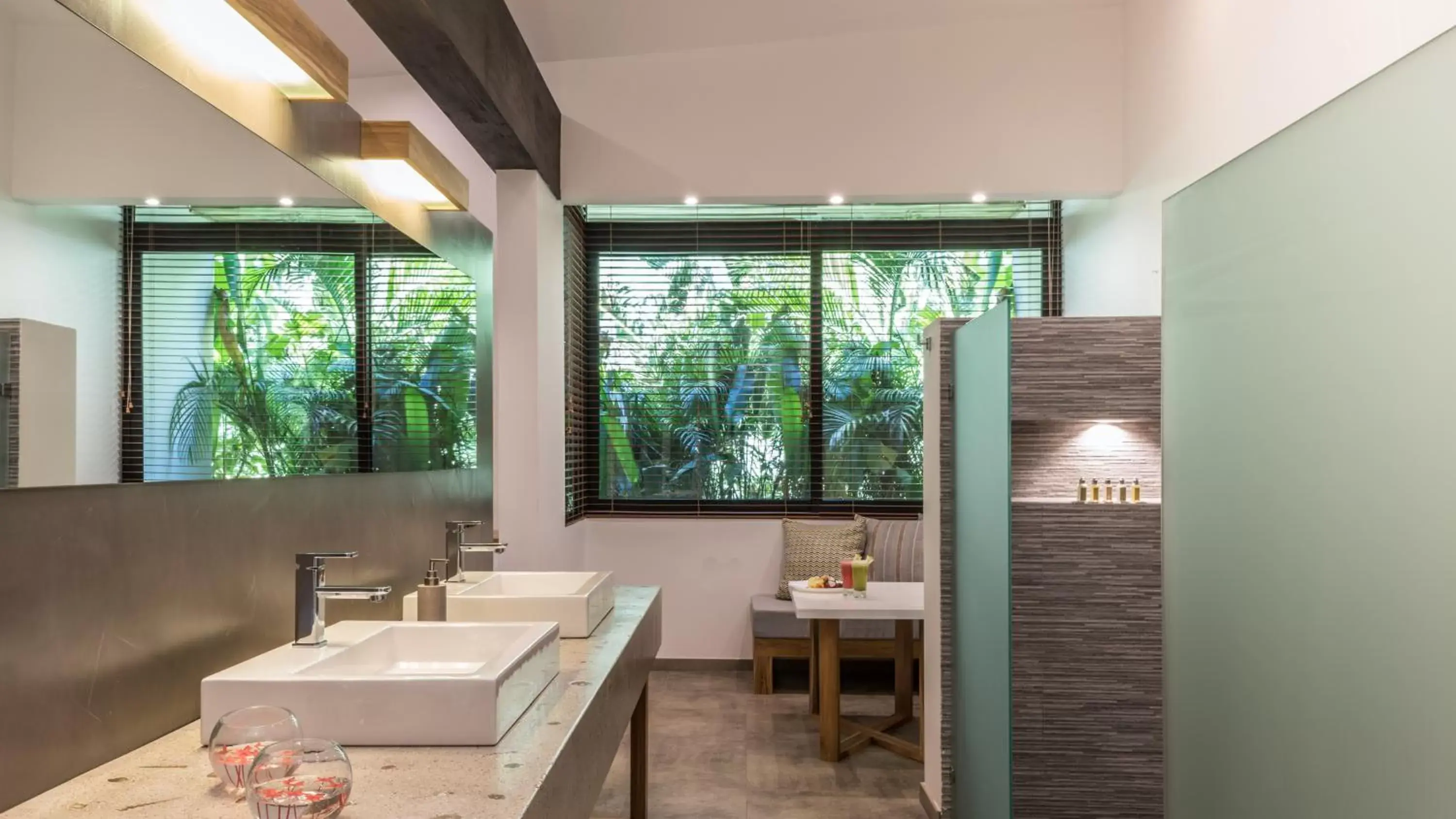 Bathroom in Cala Luna Boutique Hotel & Villas