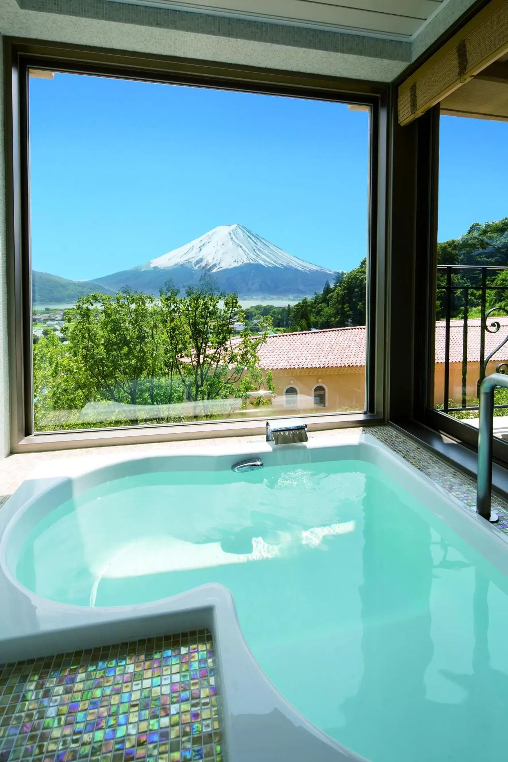 Swimming Pool in La Vista Fujikawaguchiko