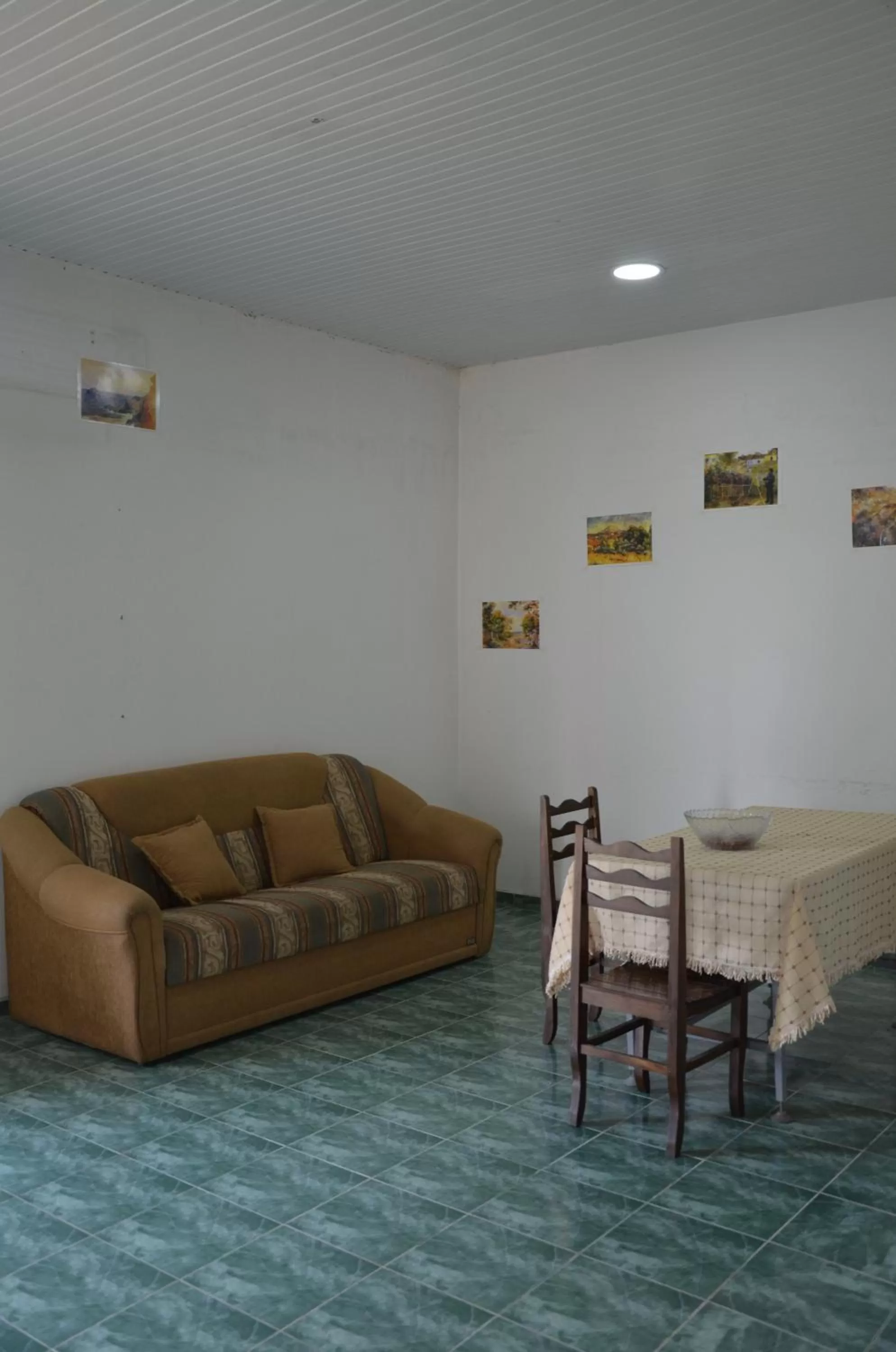 Communal lounge/ TV room in Martvili Newhotel