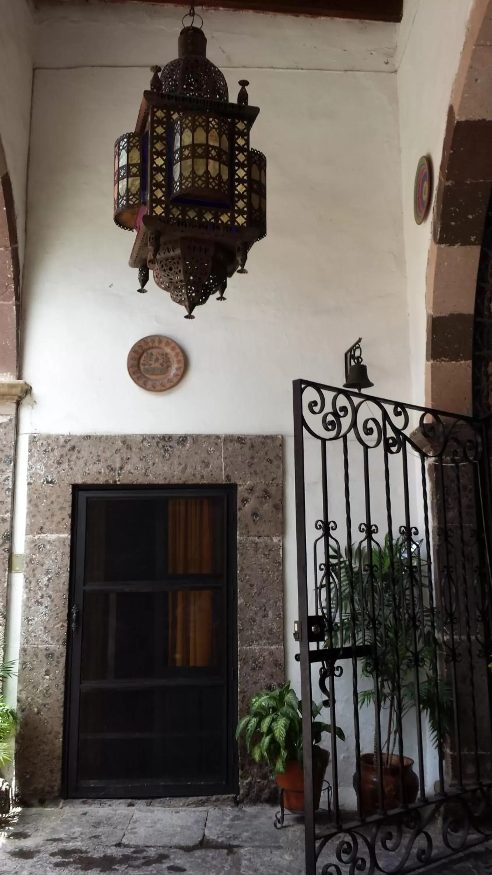 Facade/entrance in Casa Carmen