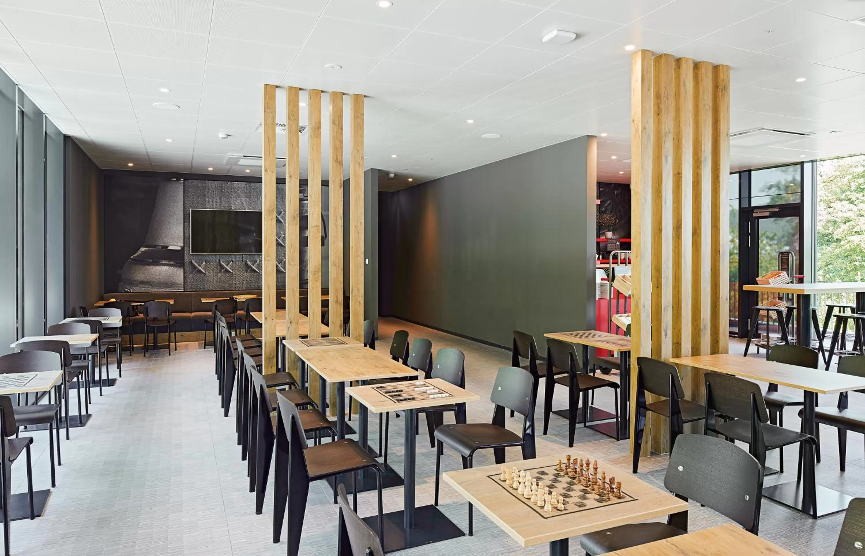 Restaurant/places to eat in ibis Baden Neuenhof