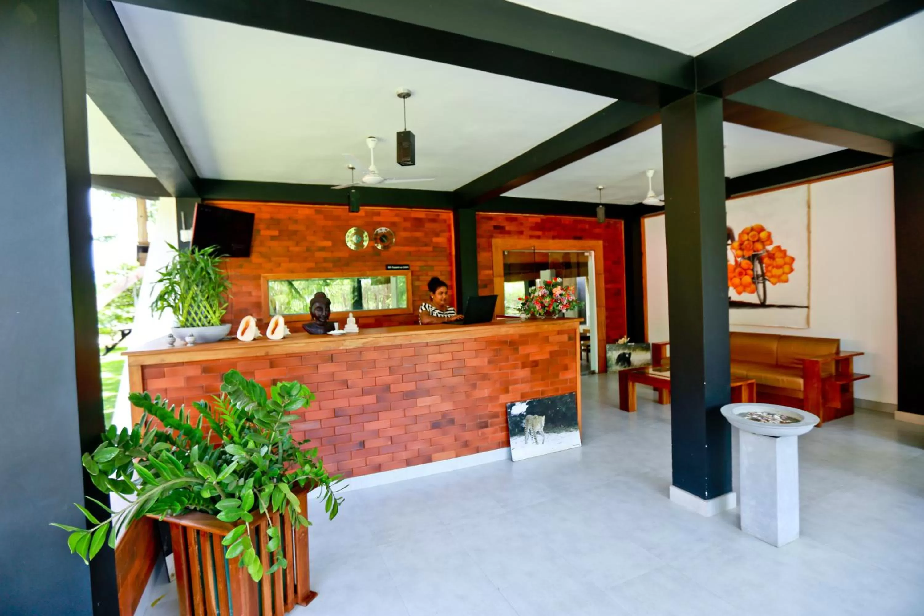 Property building in Eco Hotel Black & White - Anuradhapura