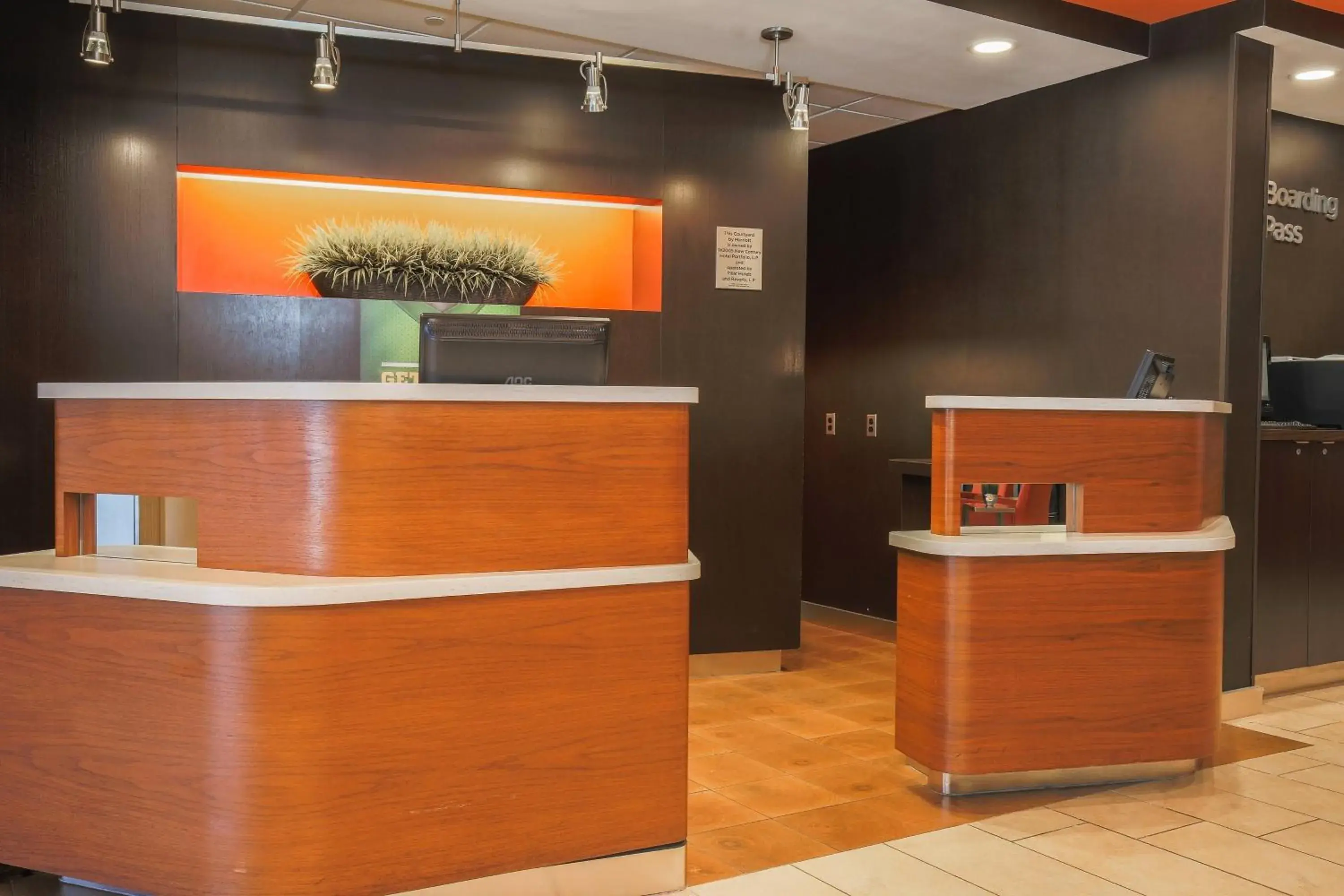 Property building, Lobby/Reception in Courtyard by Marriott Flint Grand Blanc