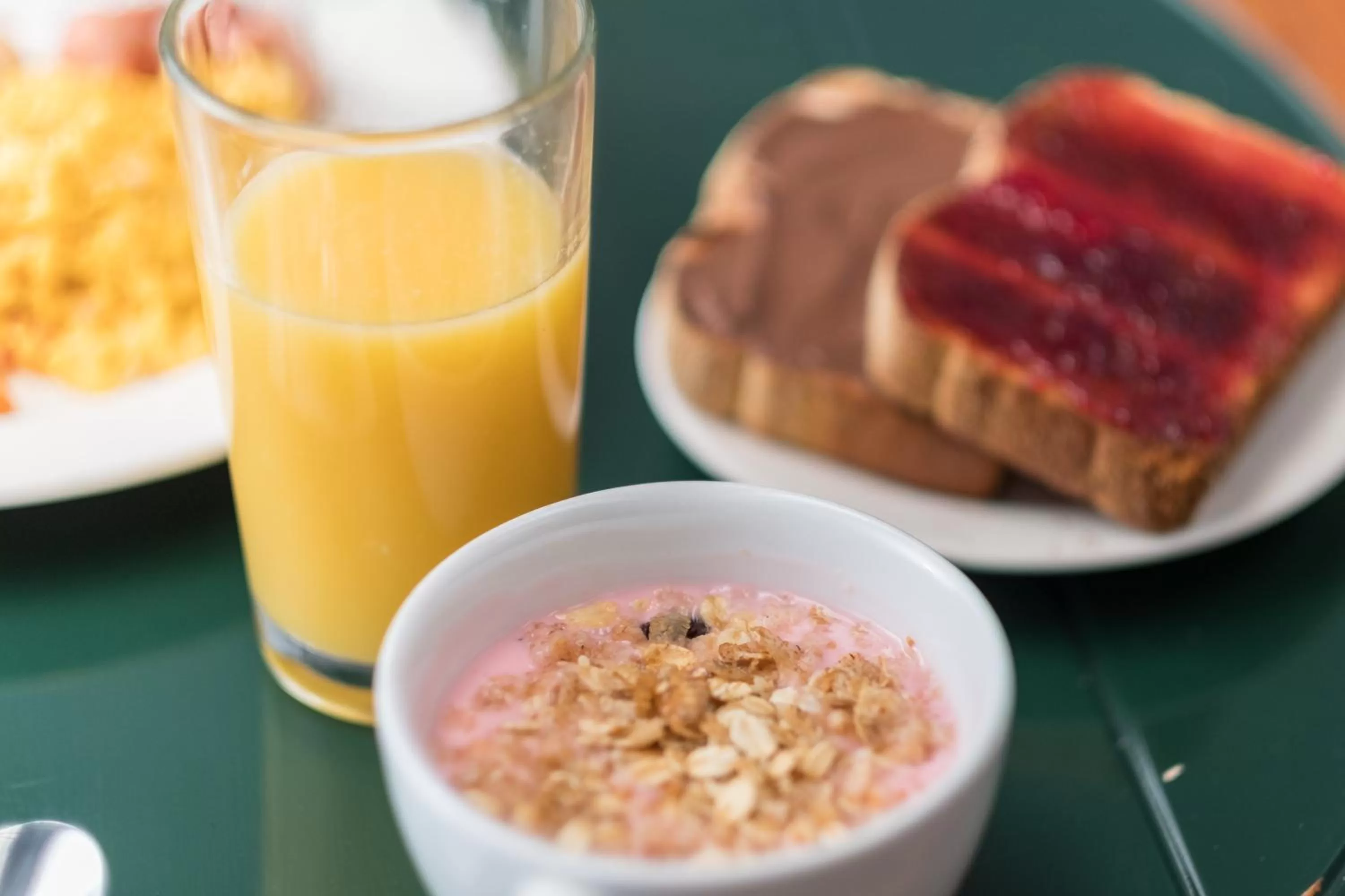 Food and drinks in Hemma Bogotá Country Luxury Suites Hotel