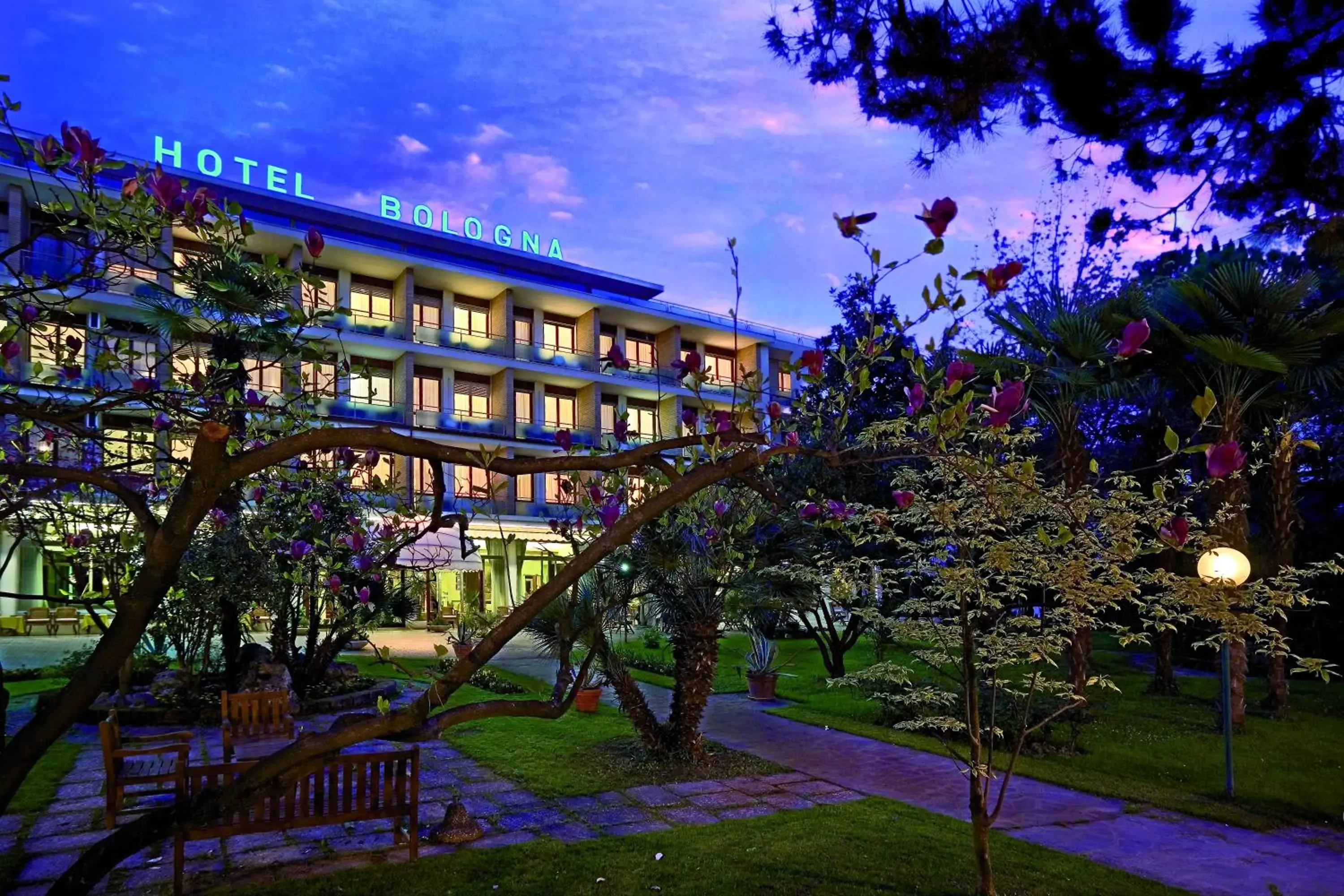 Facade/entrance, Property Building in Hotel Terme Bologna