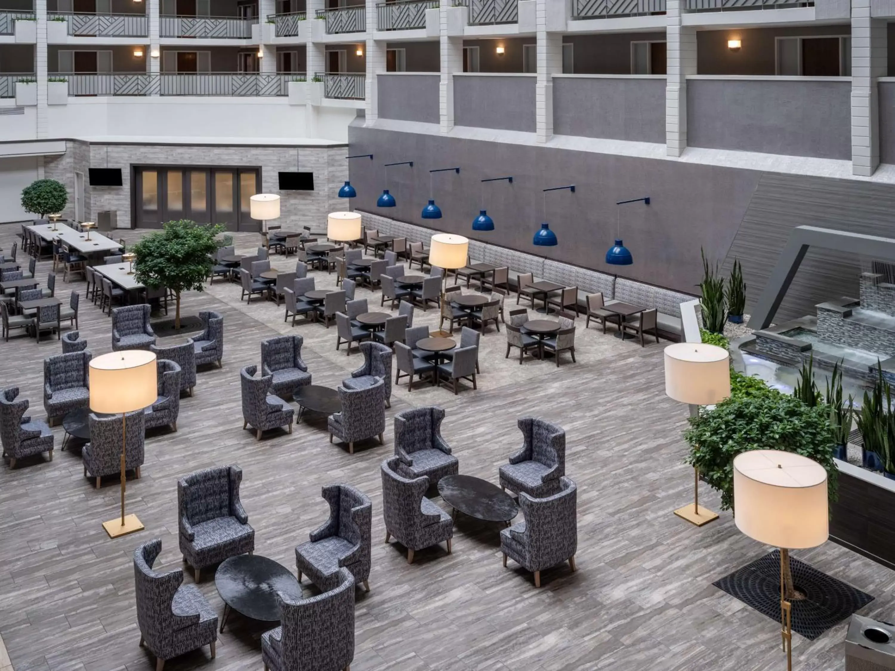 Lobby or reception in Embassy Suites Baltimore - North/Hunt Valley