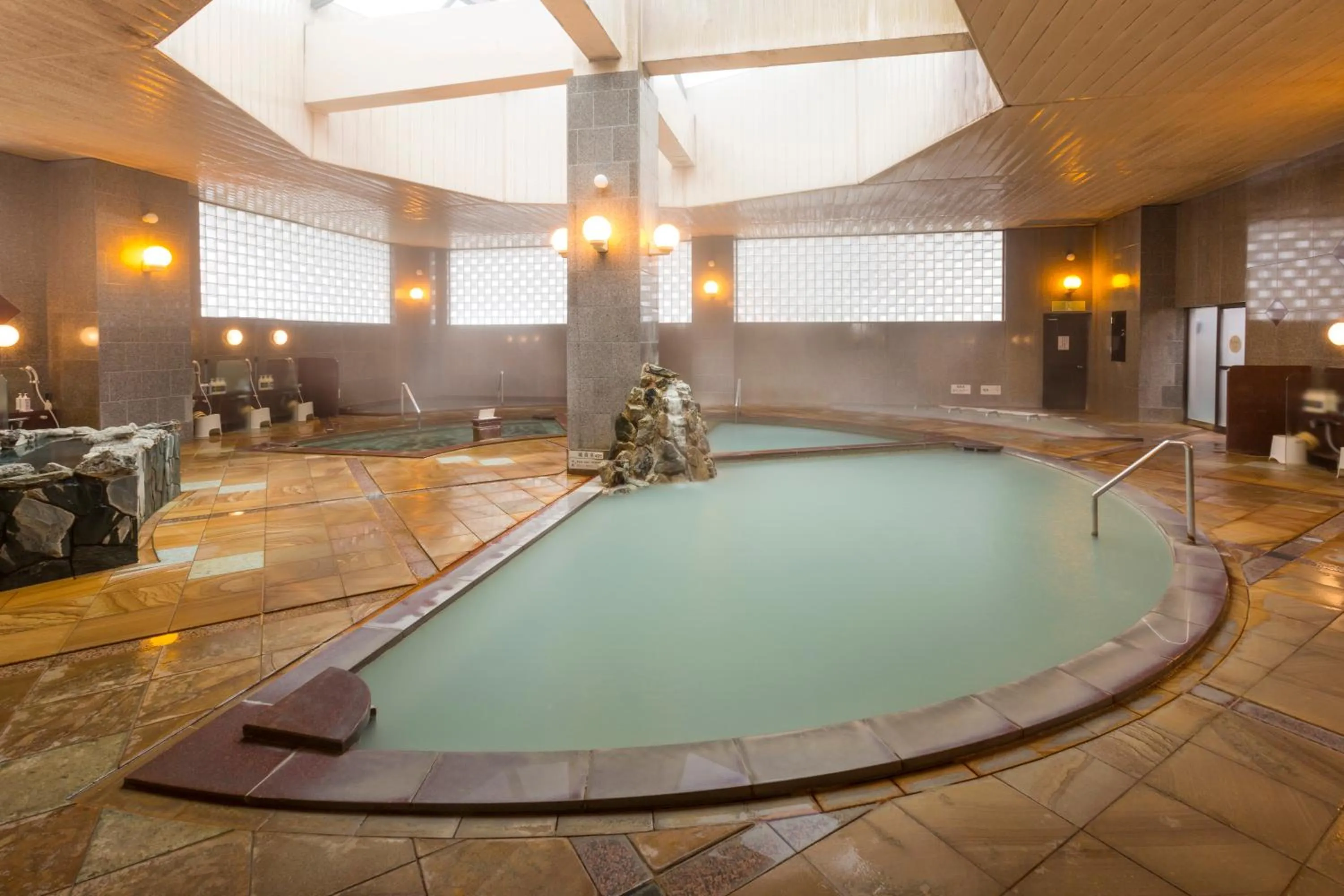 Hot Spring Bath in Yumoto Noboribetsu