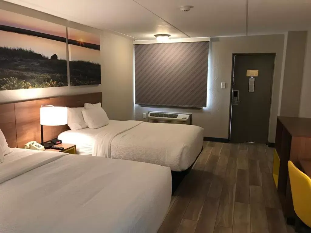 Bed in Days Inn by Wyndham Vineland