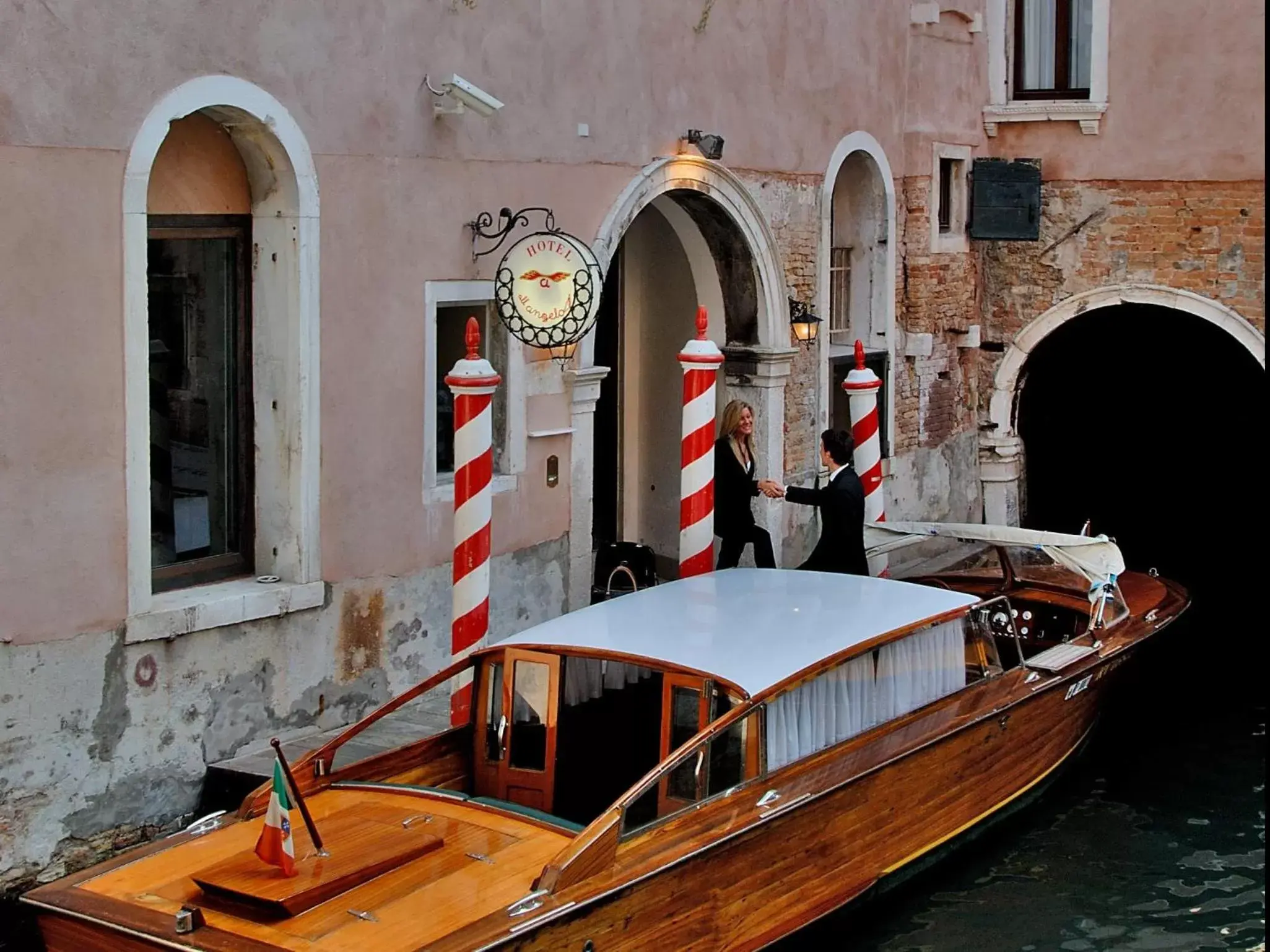 Decorative detail in All’Angelo Art Hotel