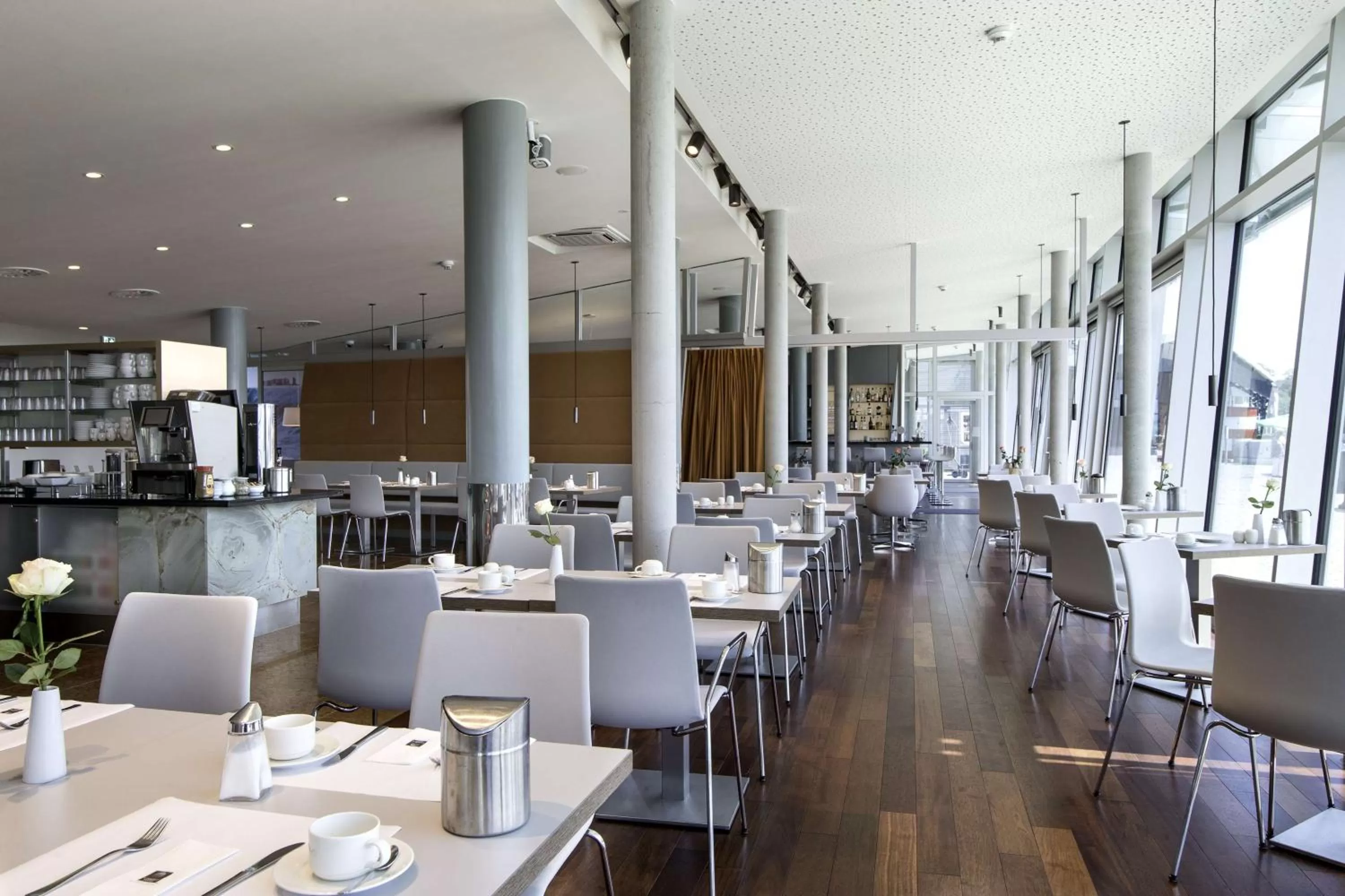 Restaurant/places to eat in Nordsee Hotel Fischereihafen