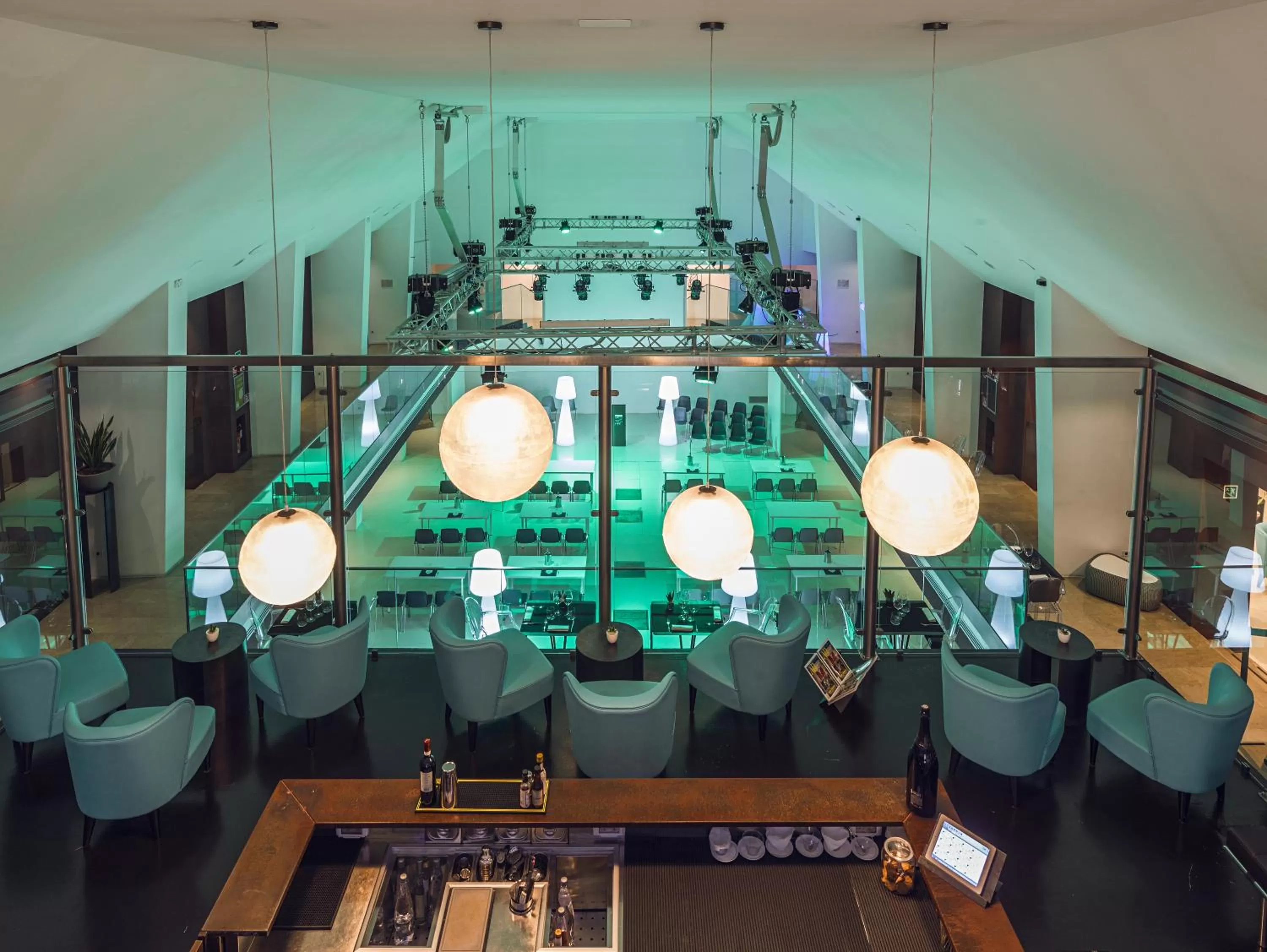 Restaurant/places to eat in Rome Life Hotel