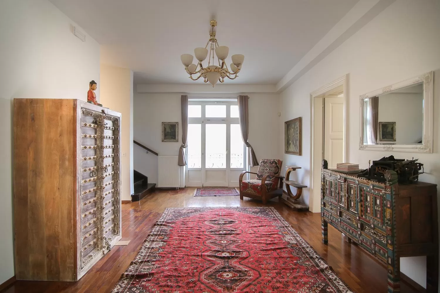 Communal lounge/ TV room in Hotel Vila Katrca