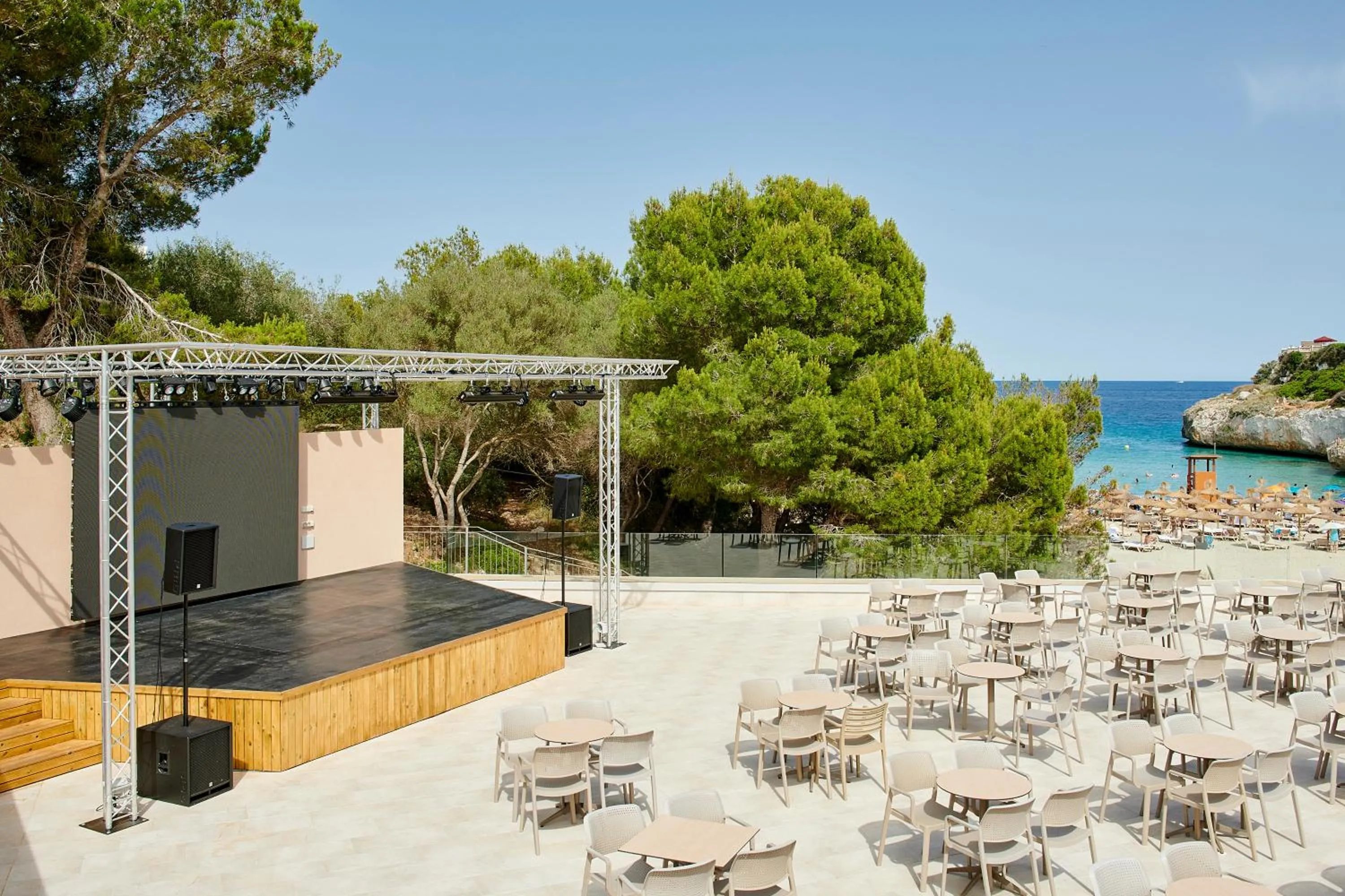 Restaurant/places to eat in Iberostar Waves Cala Domingos All Inclusive