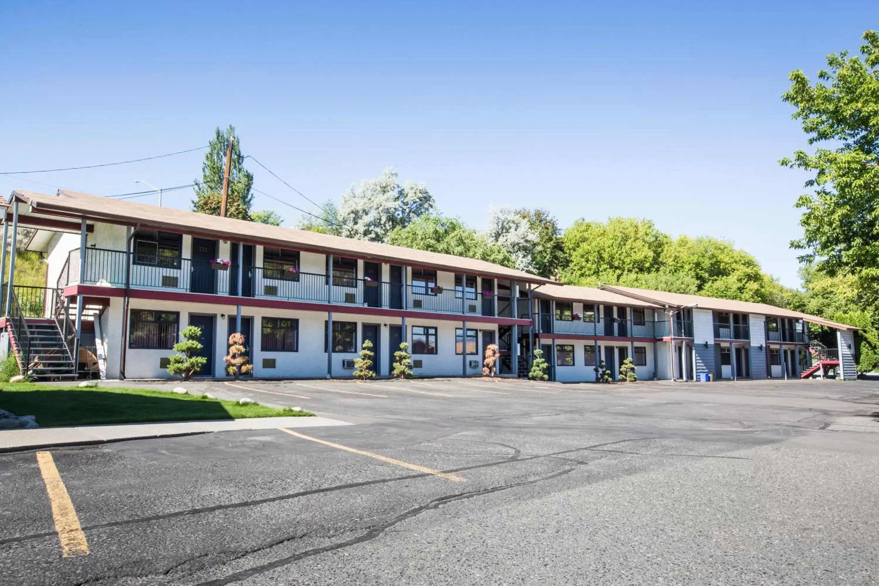 Property Building in Grandview Motel