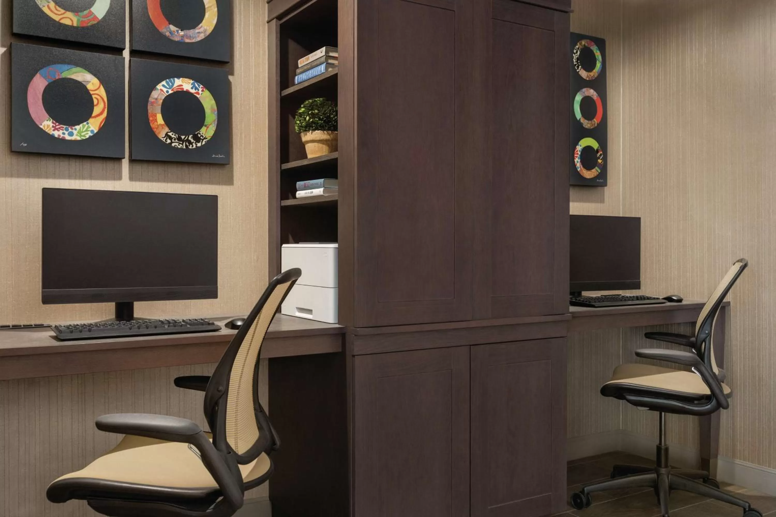 Business facilities in Home2 Suites By Hilton Chicago River North