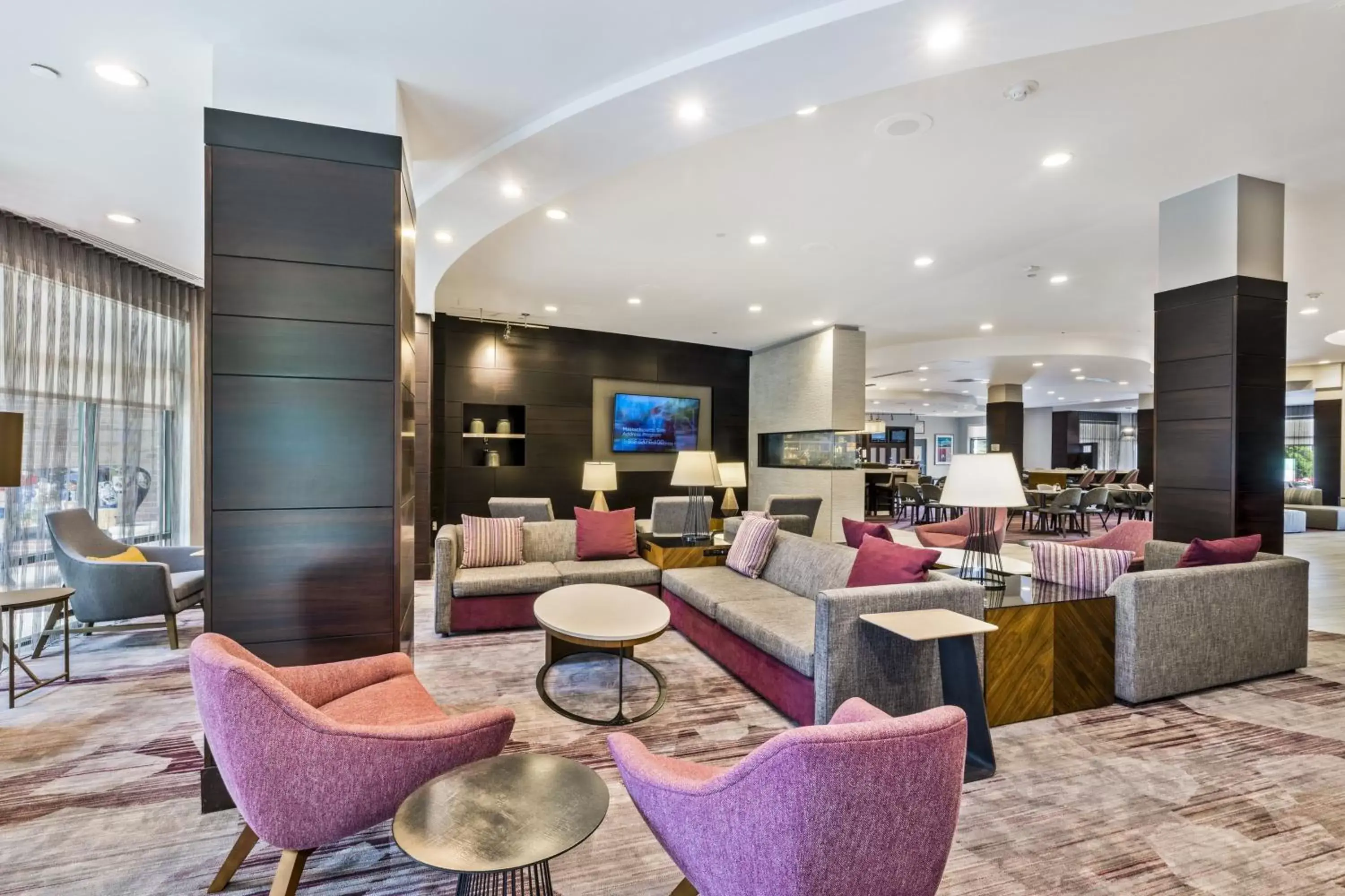 Lobby or reception, Lounge/Bar in Courtyard by Marriott Boston Waltham