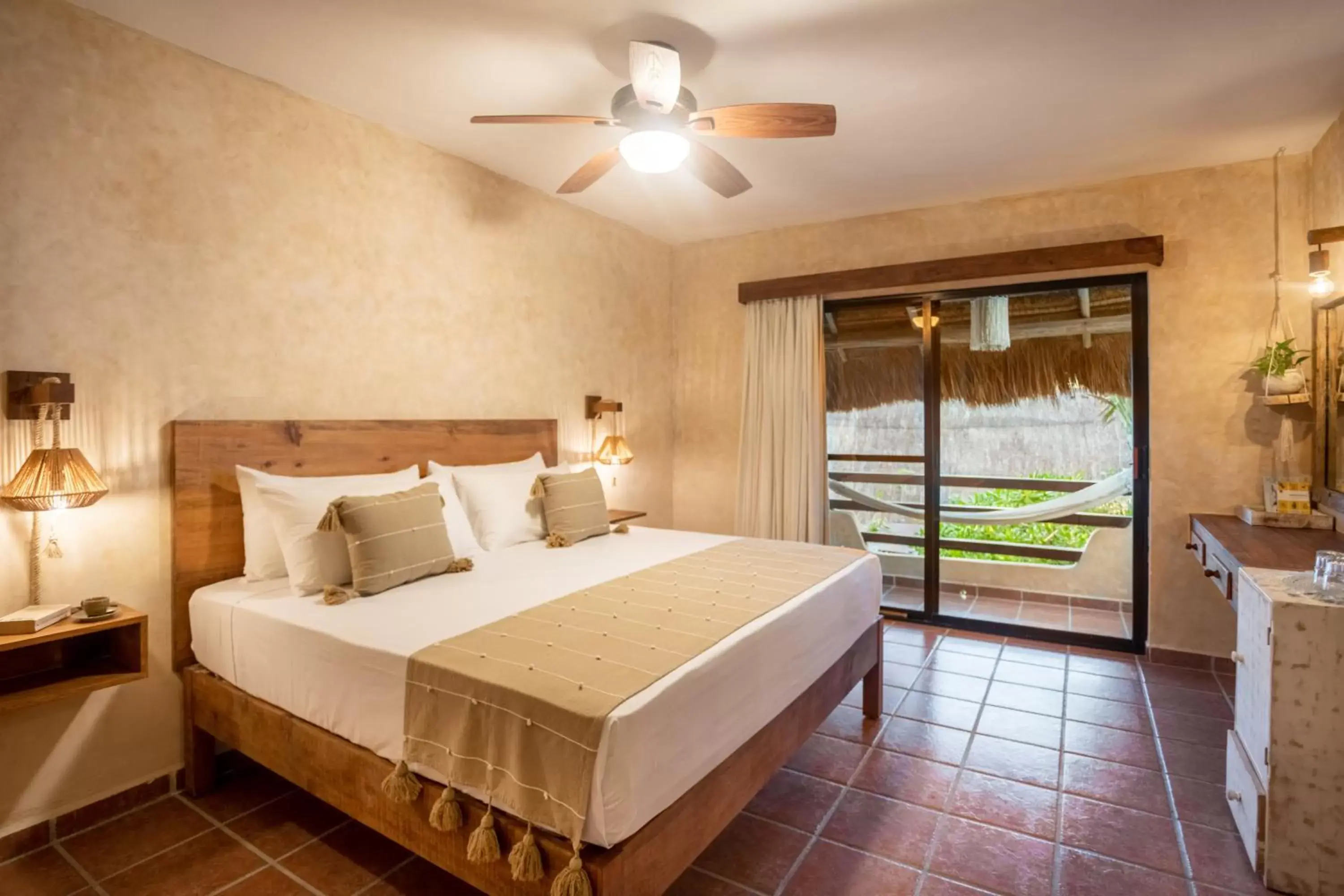Bed in Hotel Colibri Beach