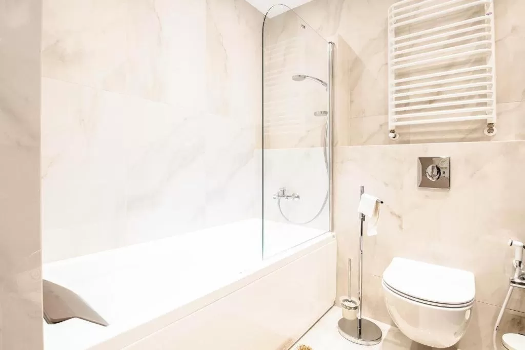 Hot Tub, Bathroom in Jacuzzi SPA Prestige