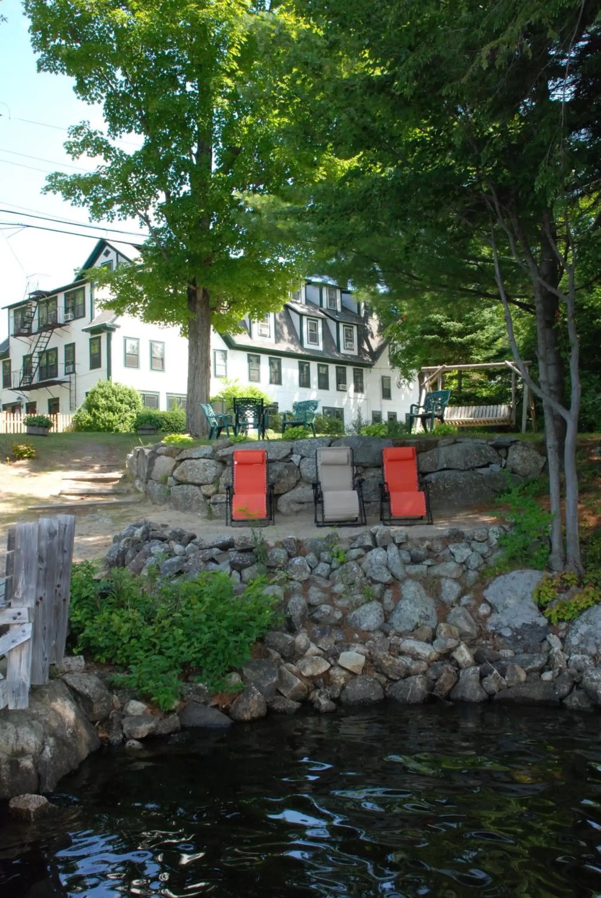 Property Building in Follansbee Inn