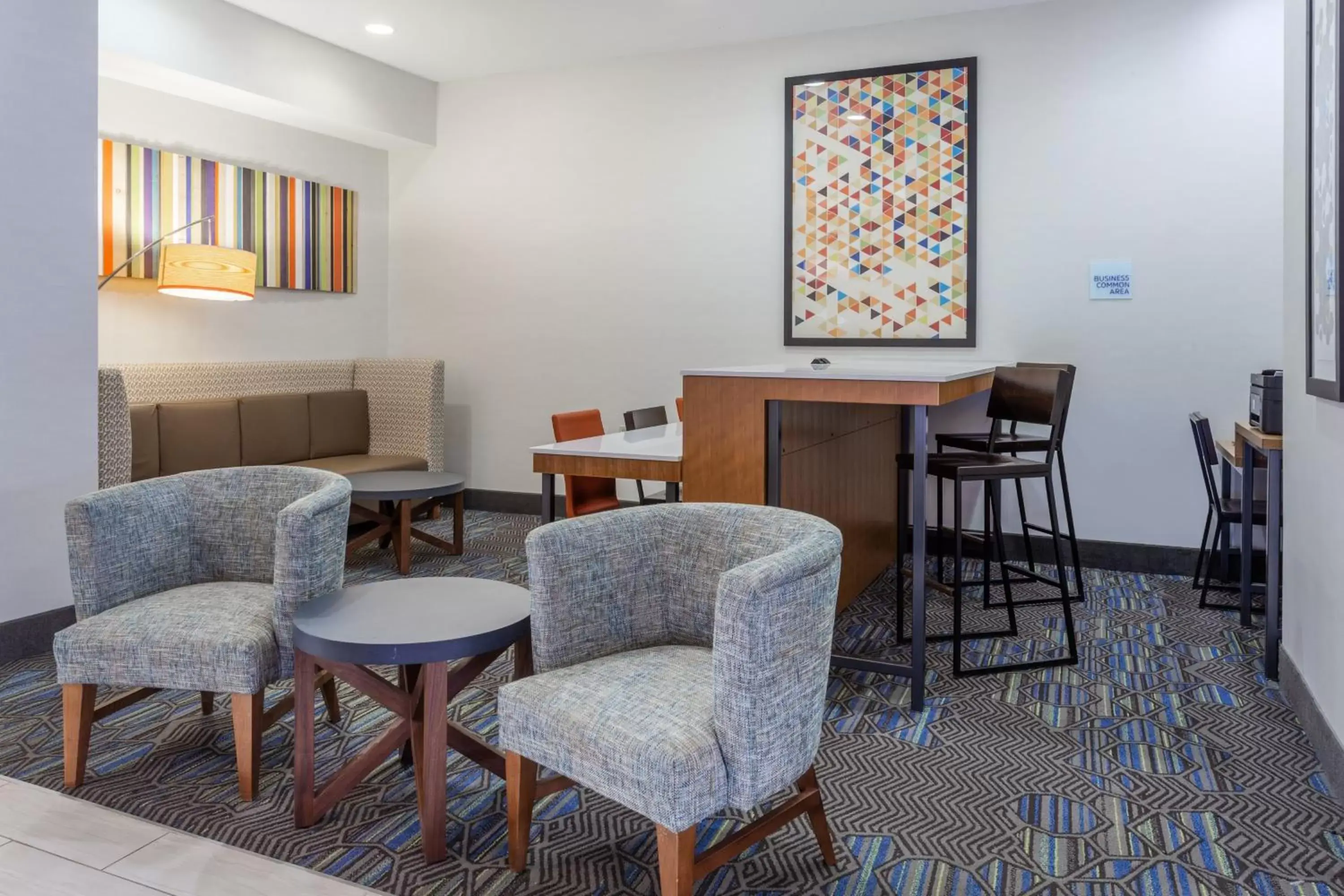 Property building, Restaurant/Places to Eat in Holiday Inn Express & Suites White Haven - Poconos, an IHG hotel