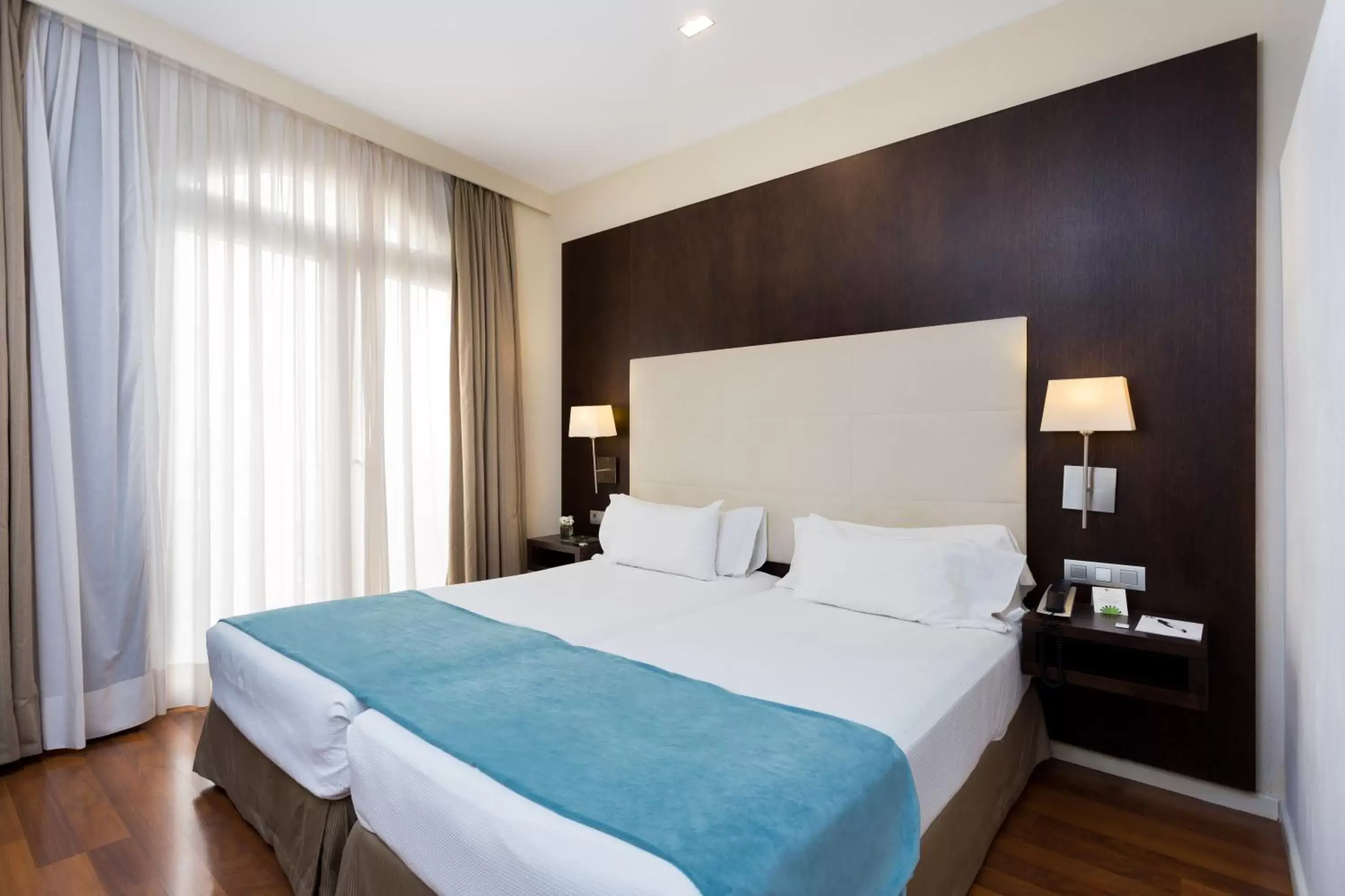 Bedroom, Bed in Hotel Taburiente S.C.Tenerife