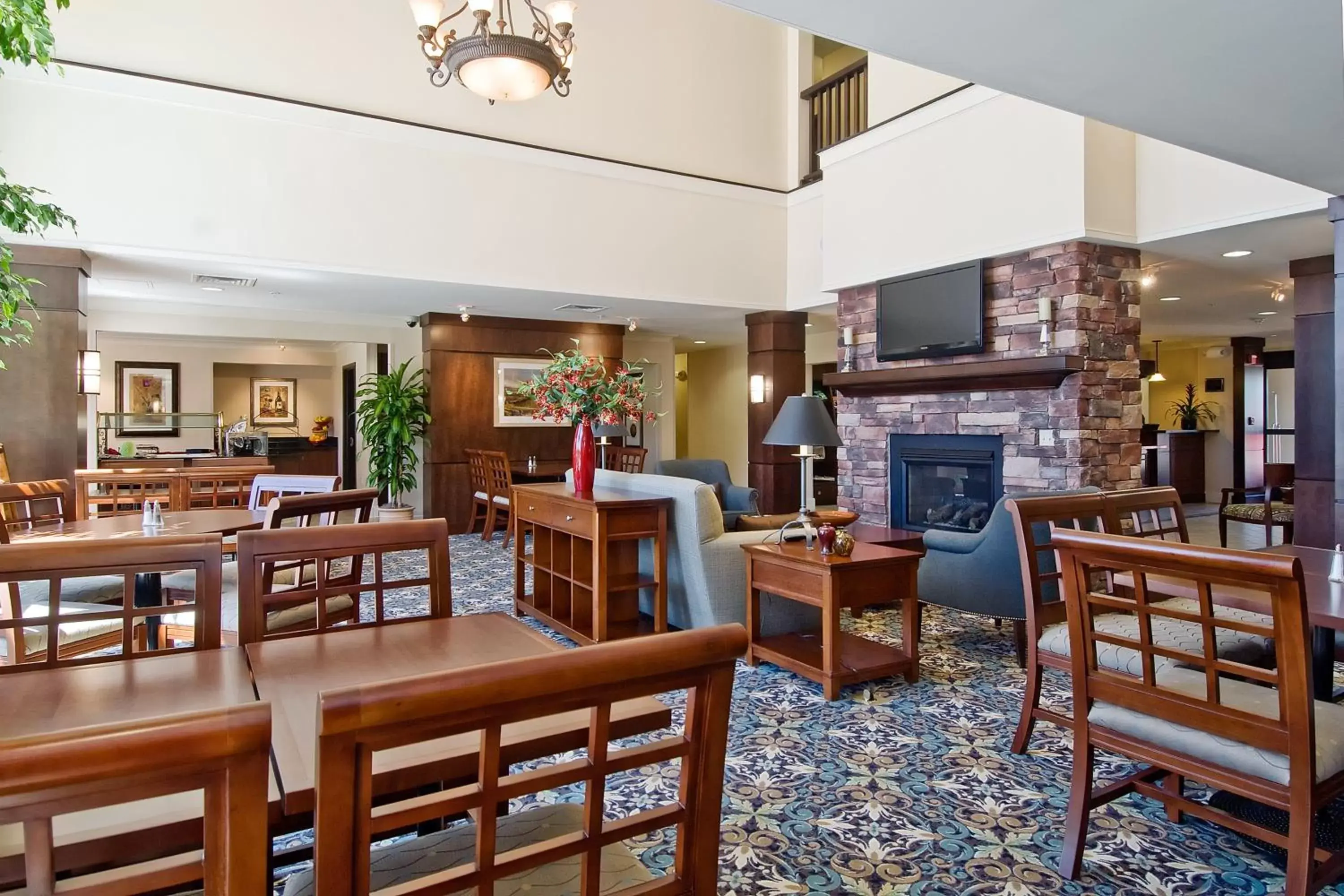 Restaurant/Places to Eat in Staybridge Suites Palmdale, an IHG Hotel