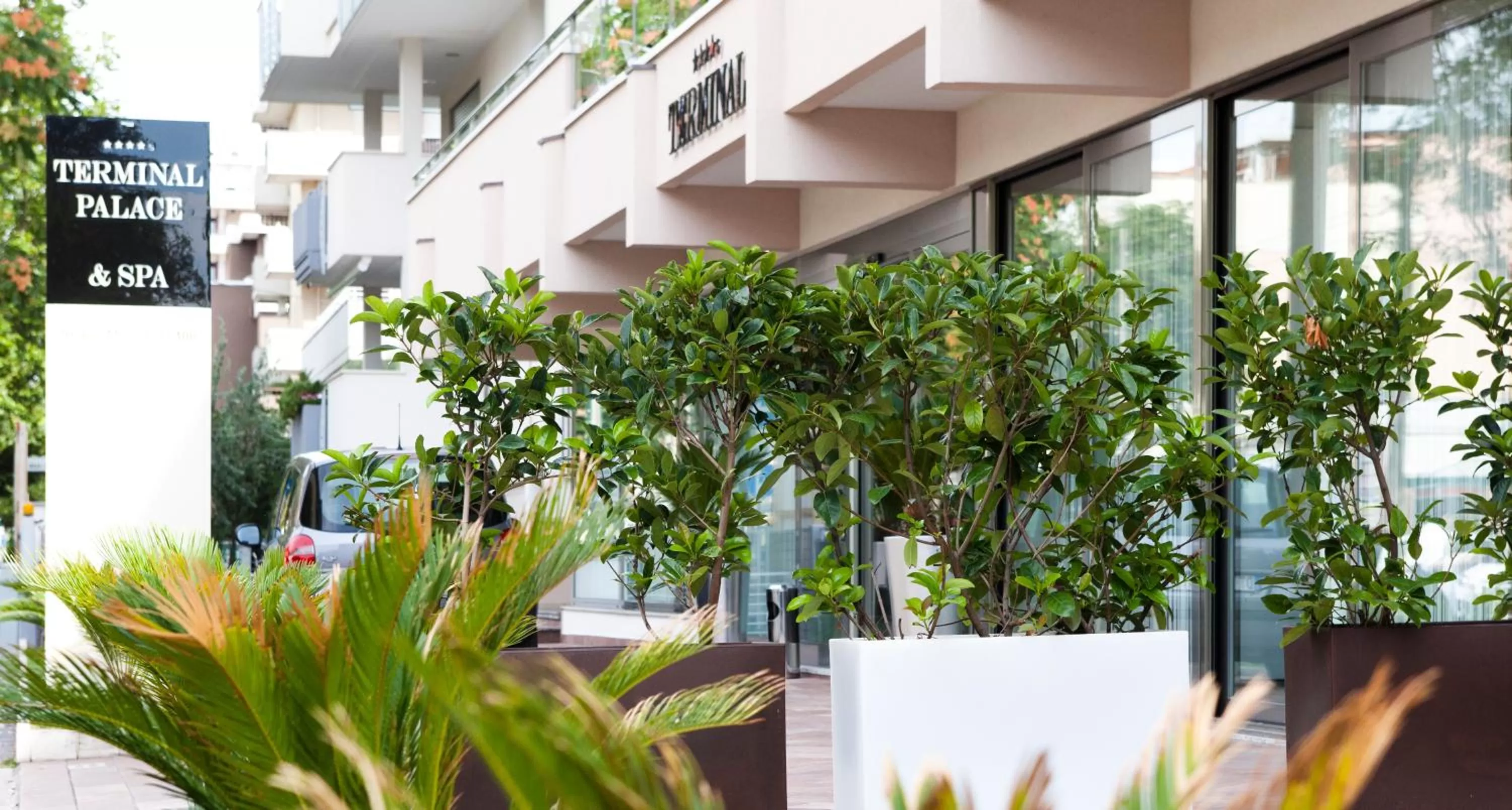 Decorative detail in Terminal Palace & SPA