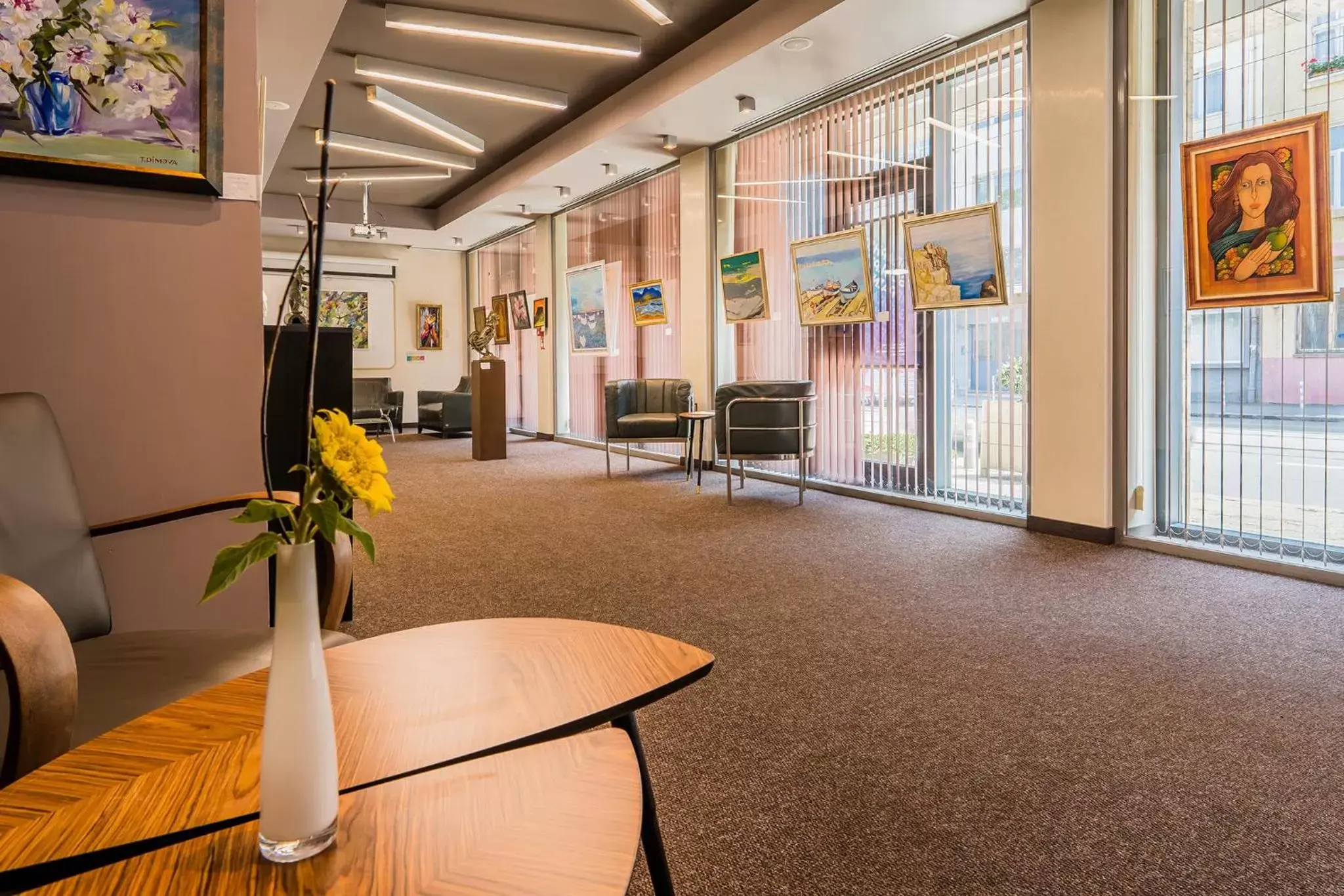 Lobby or reception in Budapest Hotel - Free Parking Lobby or reception in Budapest Hotel - Free Parking