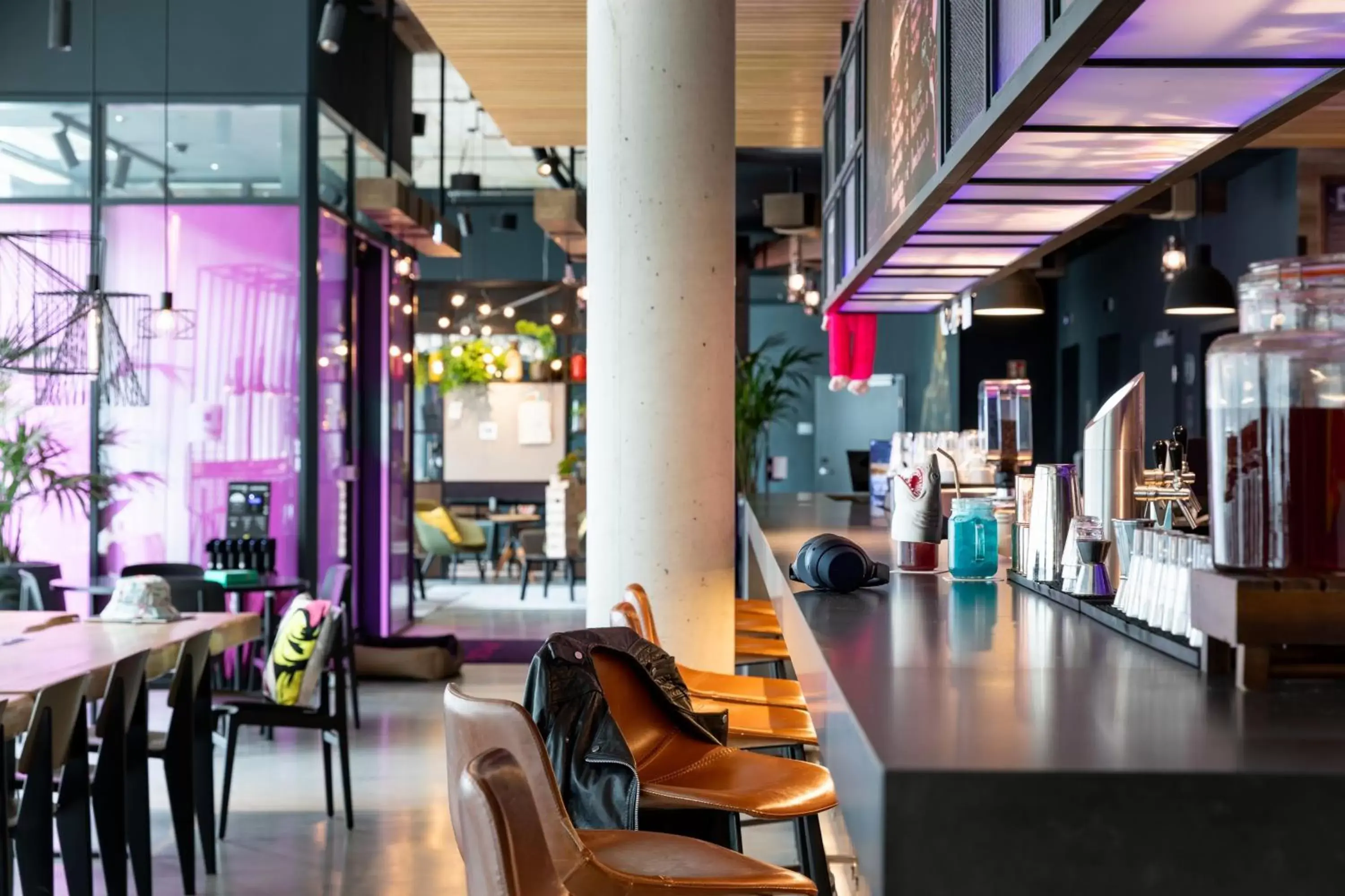 Property building, Restaurant/Places to Eat in Moxy Essen City