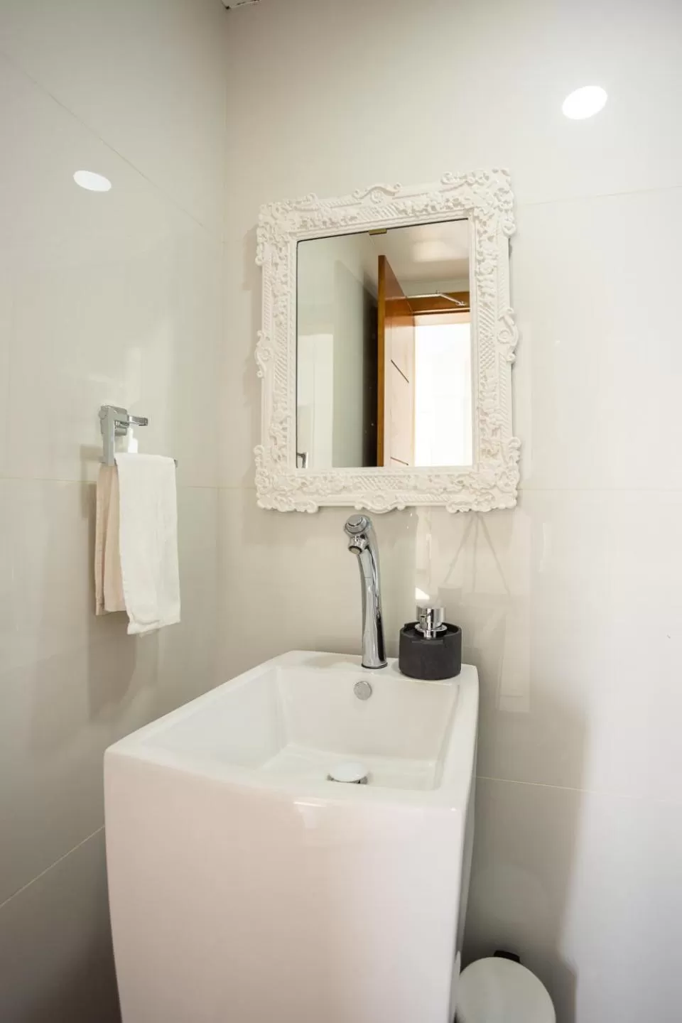 Bathroom in HOTEL WHITE HOUSE, Munnar