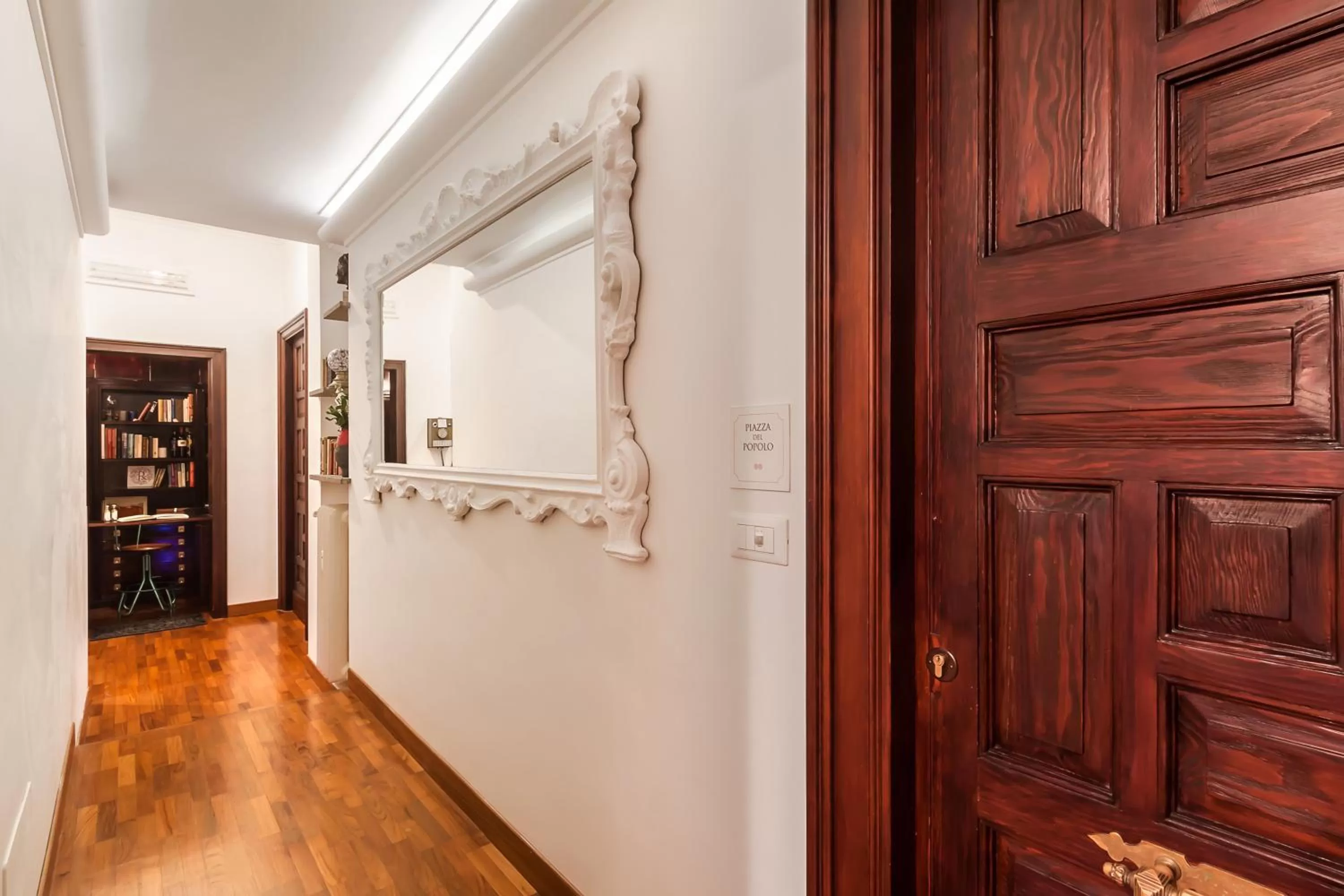 Decorative detail in Residenza Romana