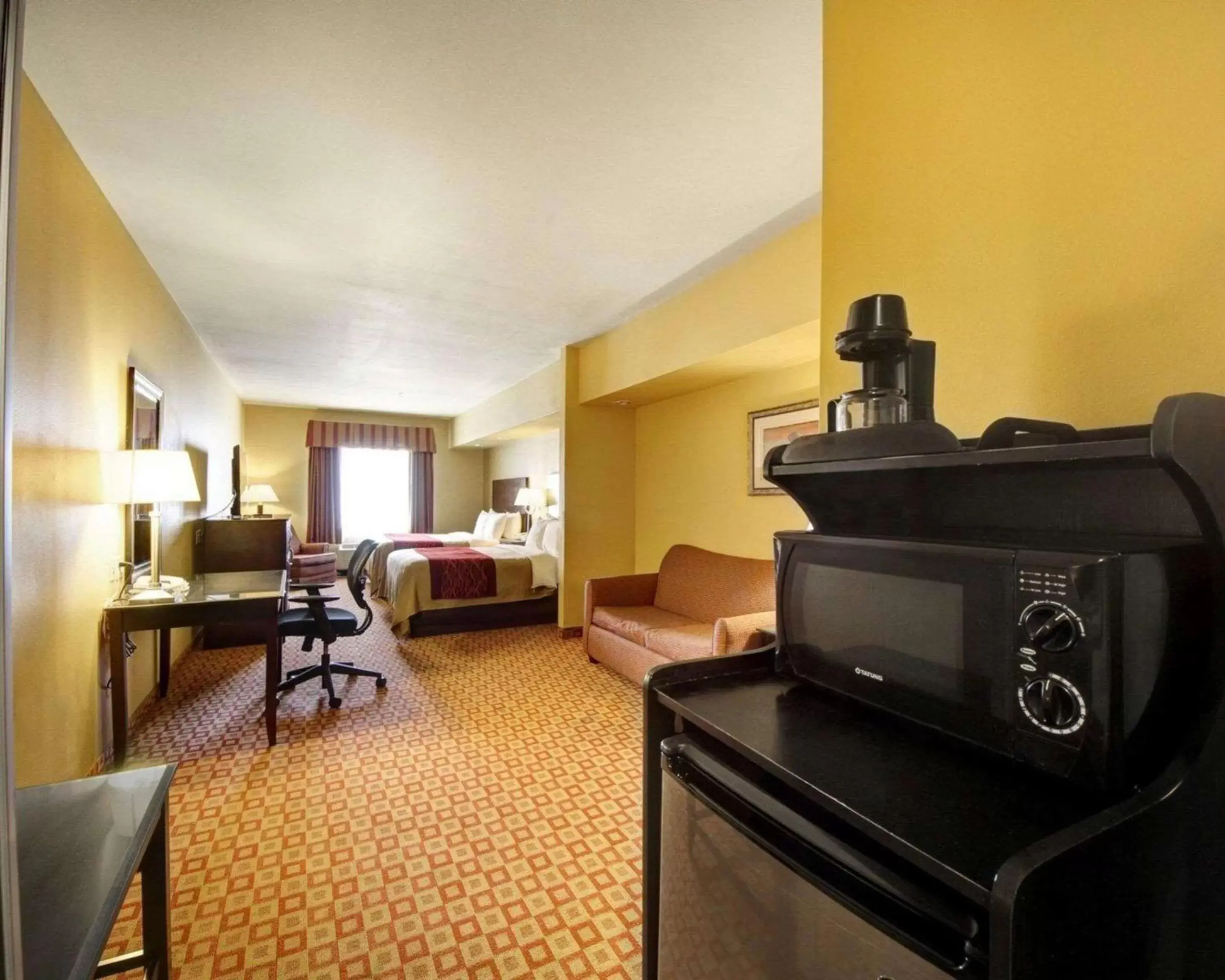 Photo of the whole room, Seating Area in Comfort Inn & Suites Donna near I-2