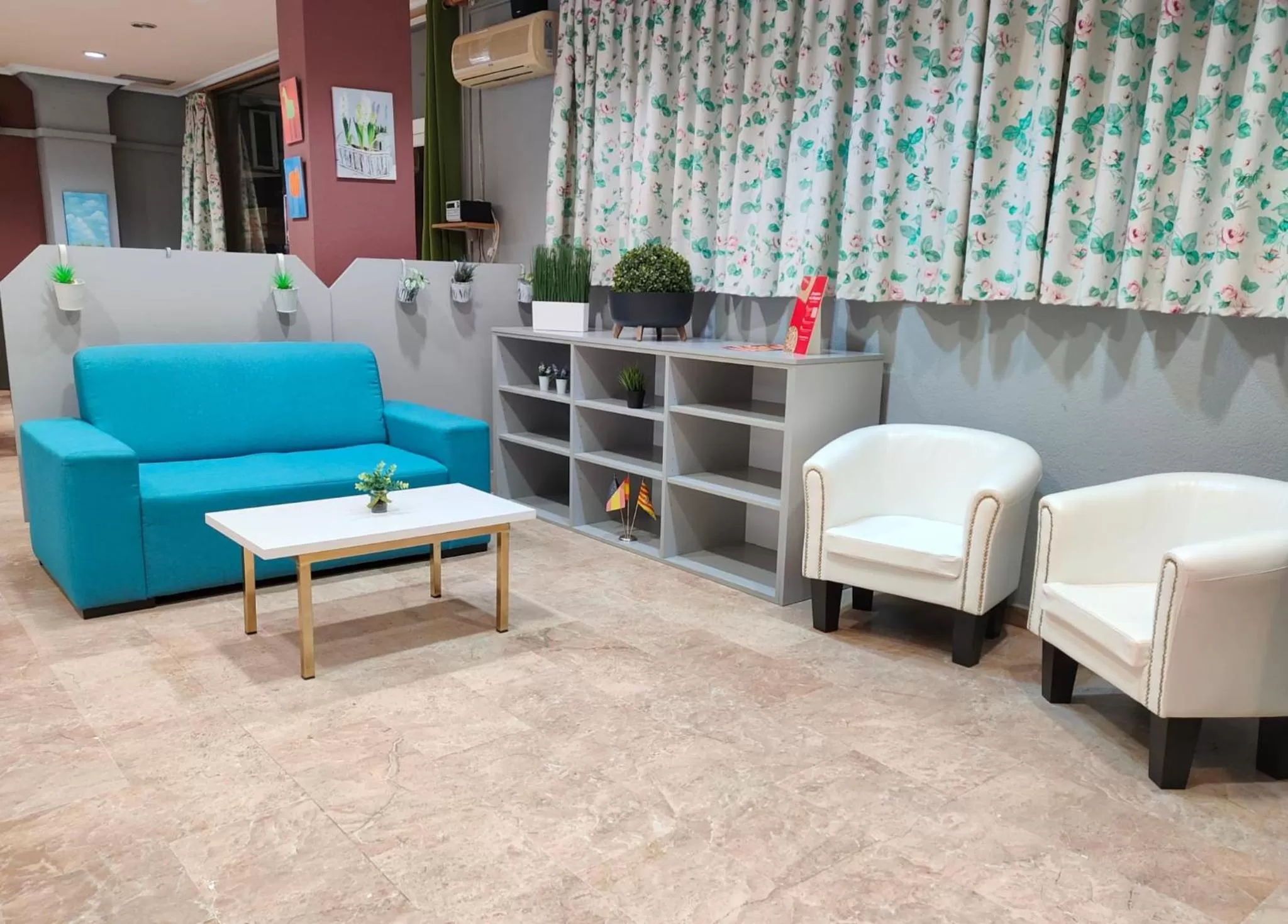 Restaurant/places to eat in Hotel Cogullada