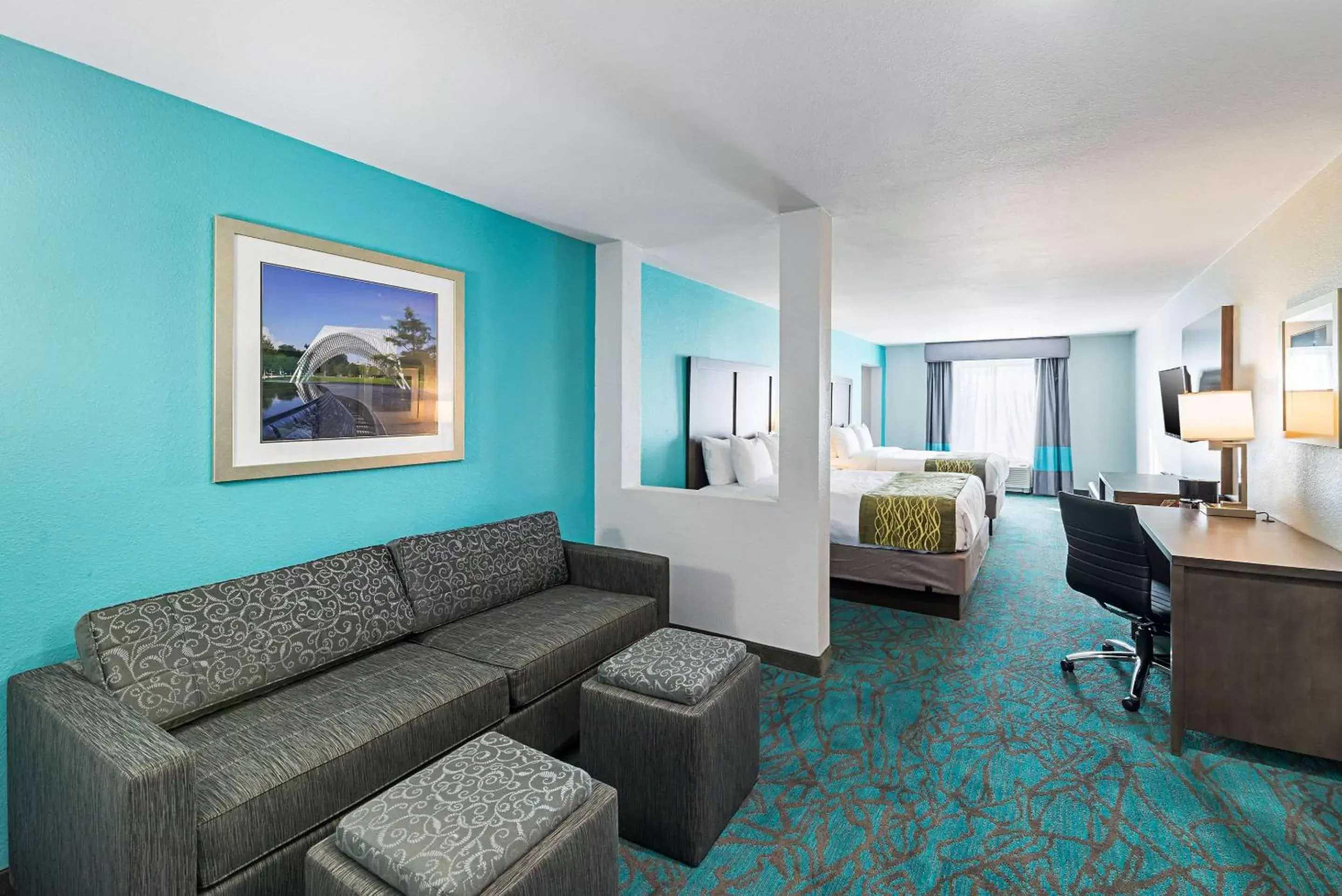 Photo of the whole room, Seating Area in Comfort Inn & Suites Oklahoma City near Bricktown