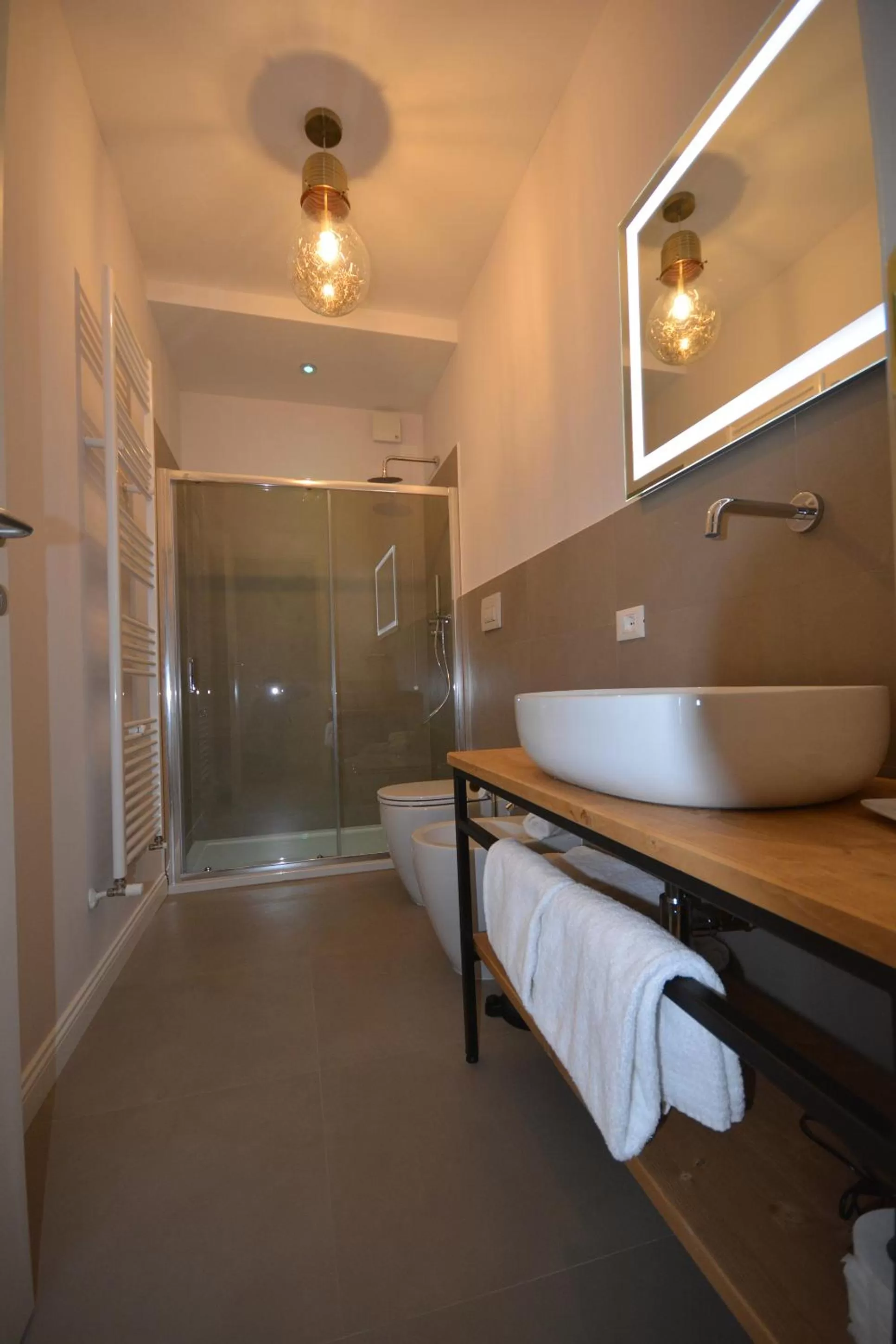 Bathroom, Bed in CorteViva Boutique B&B