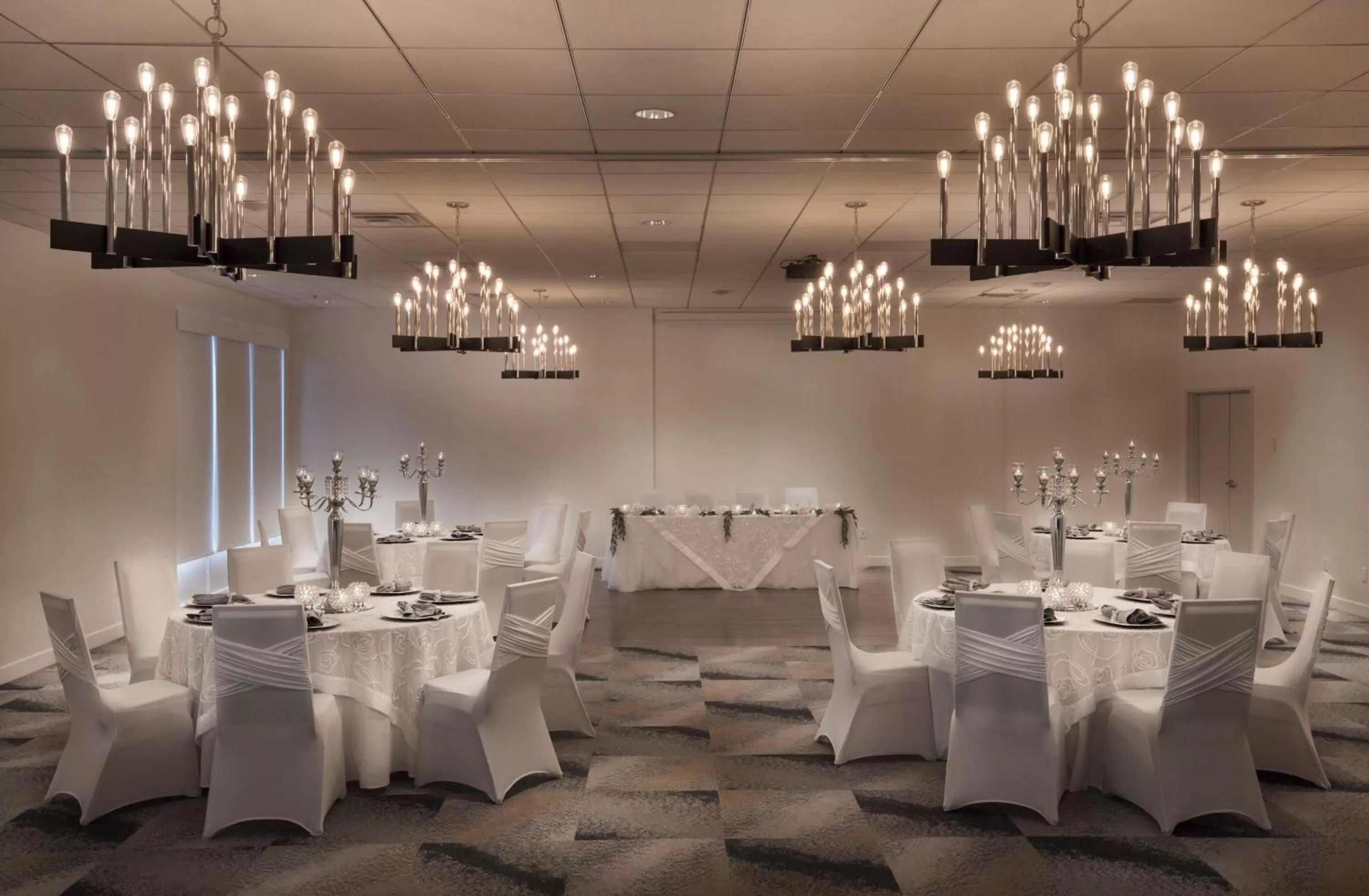 Banquet/Function facilities in Holiday Inn Montreal Longueuil by IHG