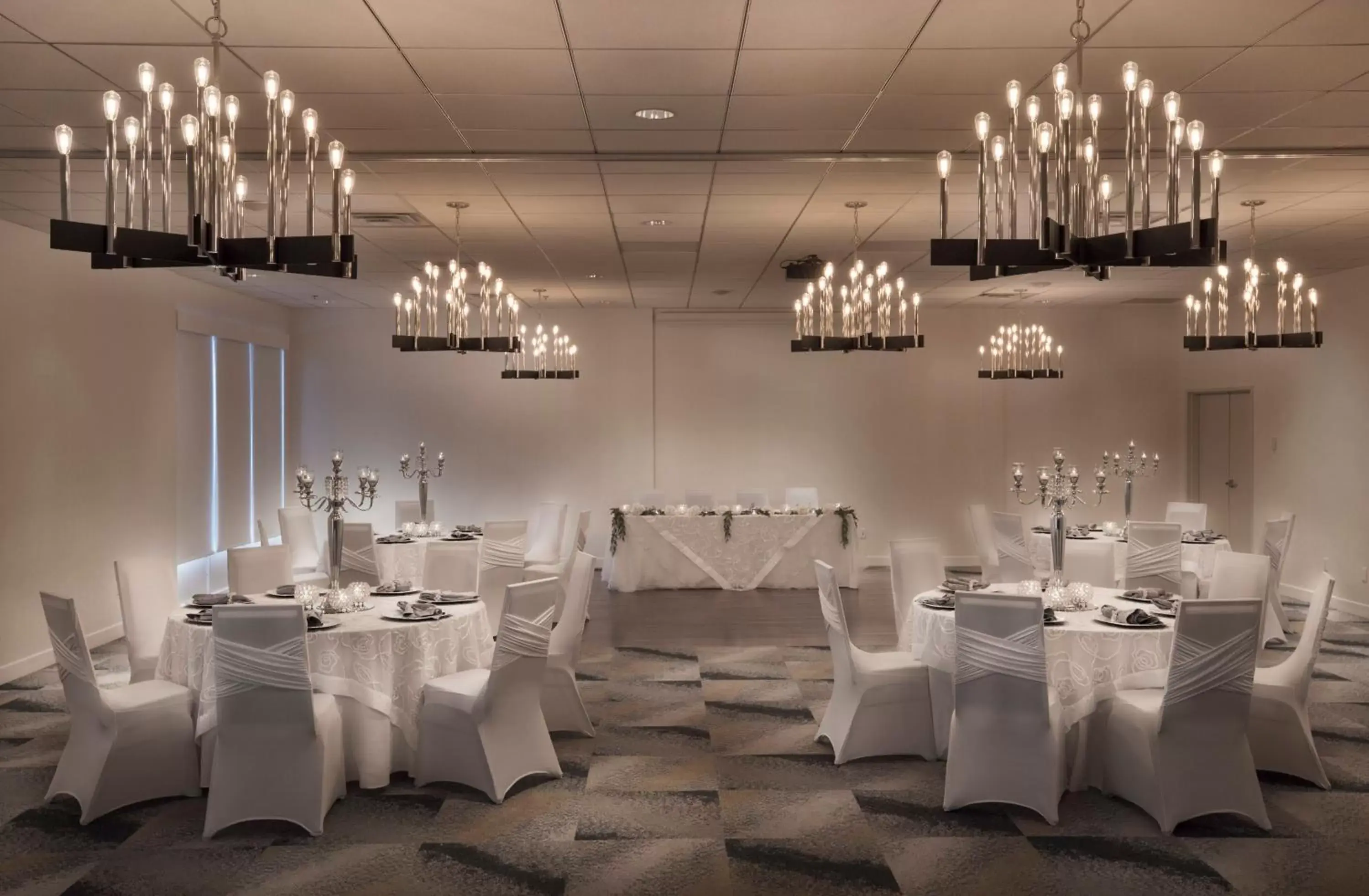 Banquet/Function facilities, Banquet Facilities in Holiday Inn Montreal Longueuil, an IHG Hotel