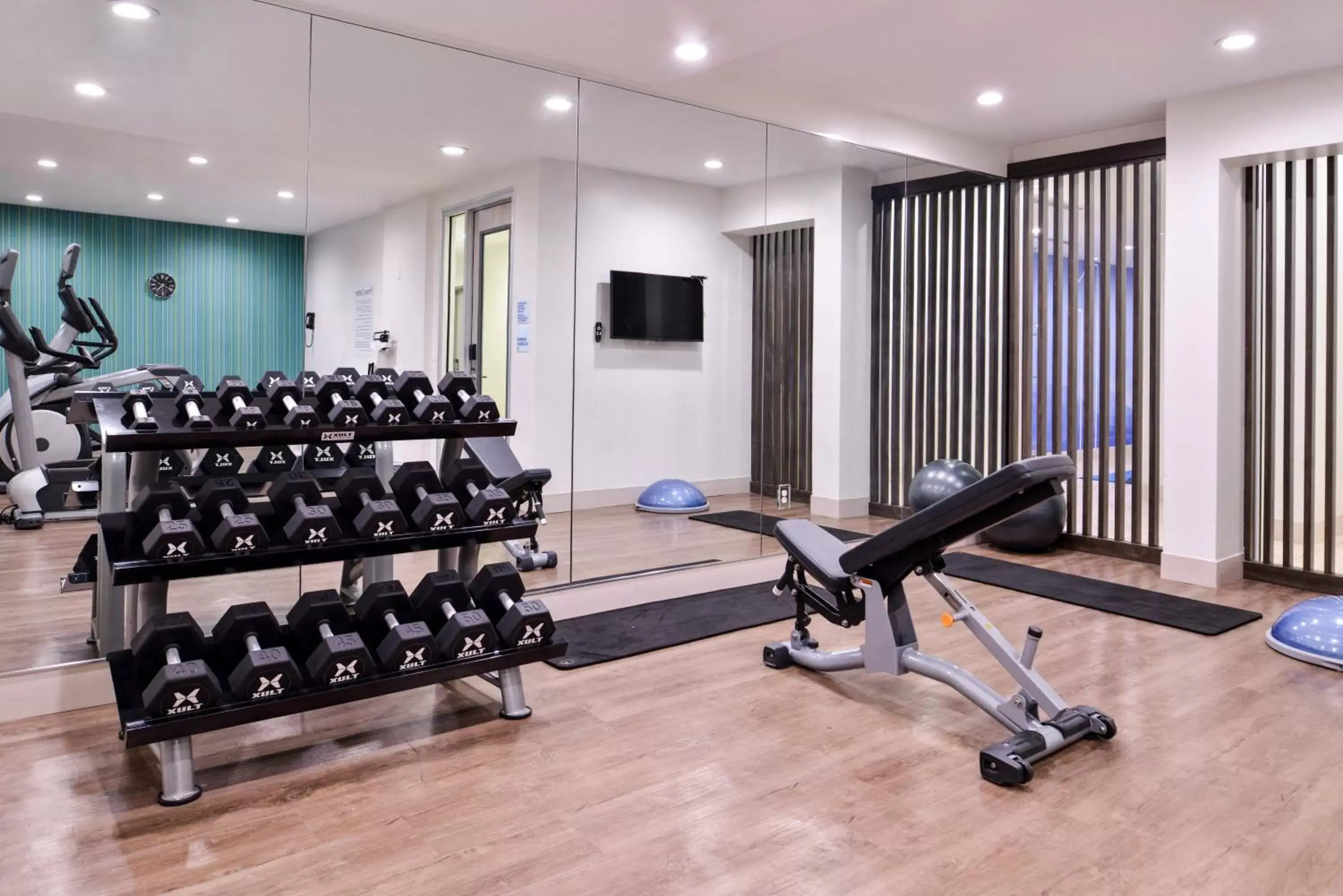Fitness centre/facilities, Fitness Center/Facilities in Holiday Inn Express New Orleans - St Charles, an IHG Hotel