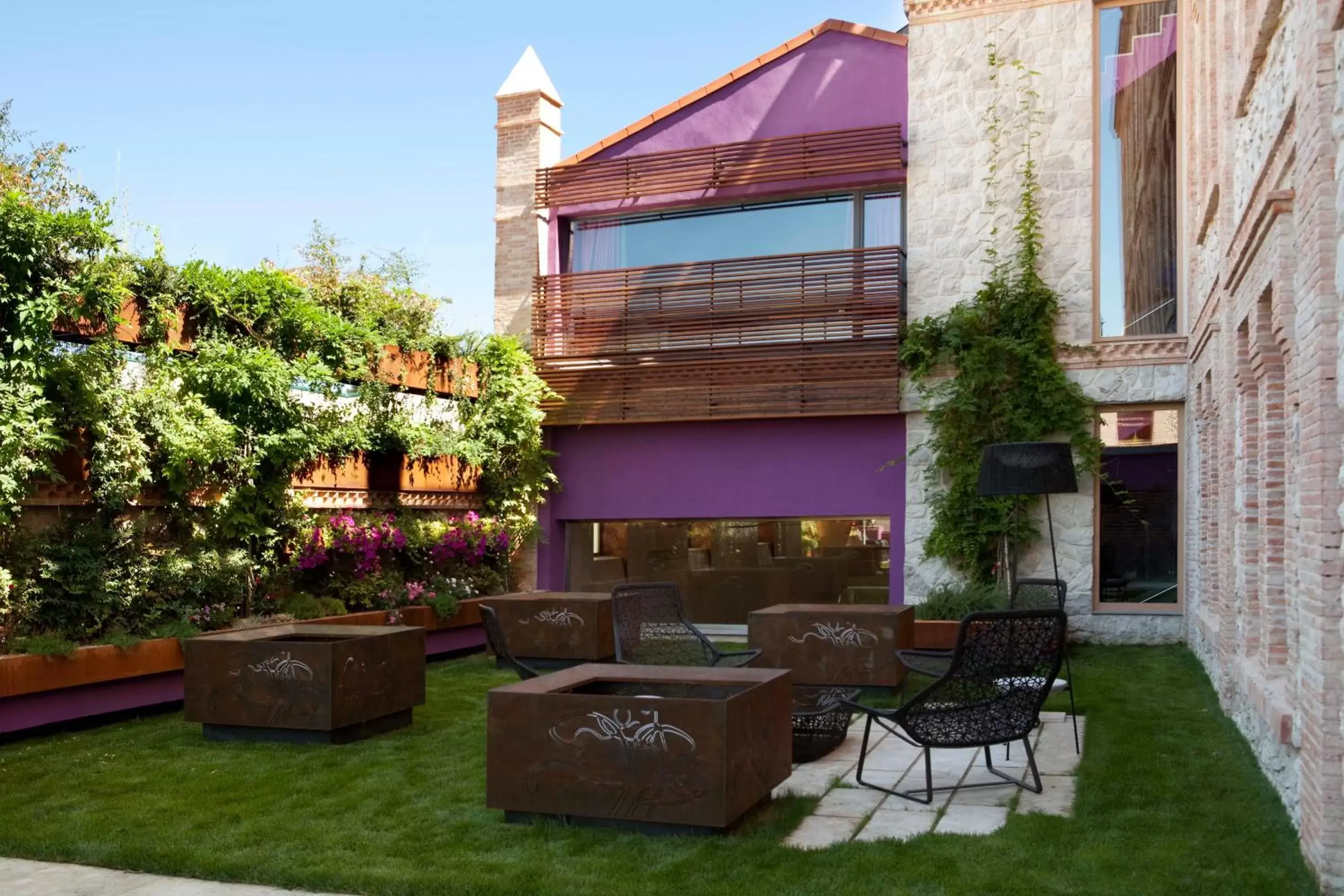 Garden, Property Building in Hotel AF Pesquera