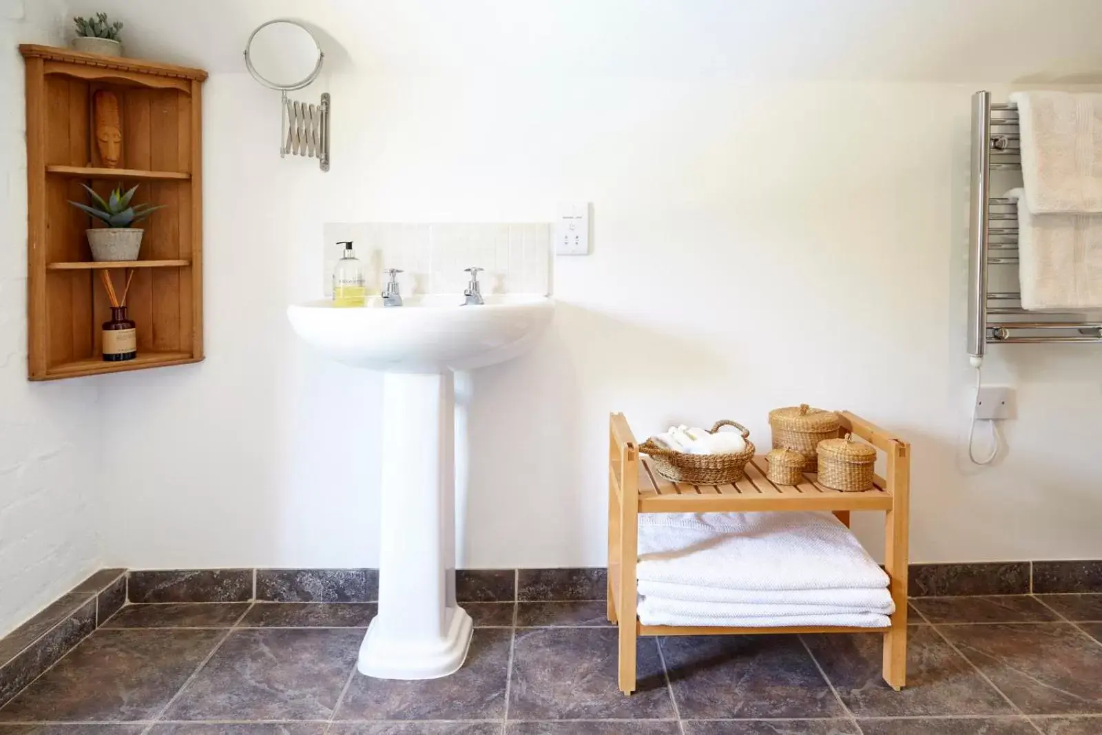 Bathroom in The Den at Backwell Down