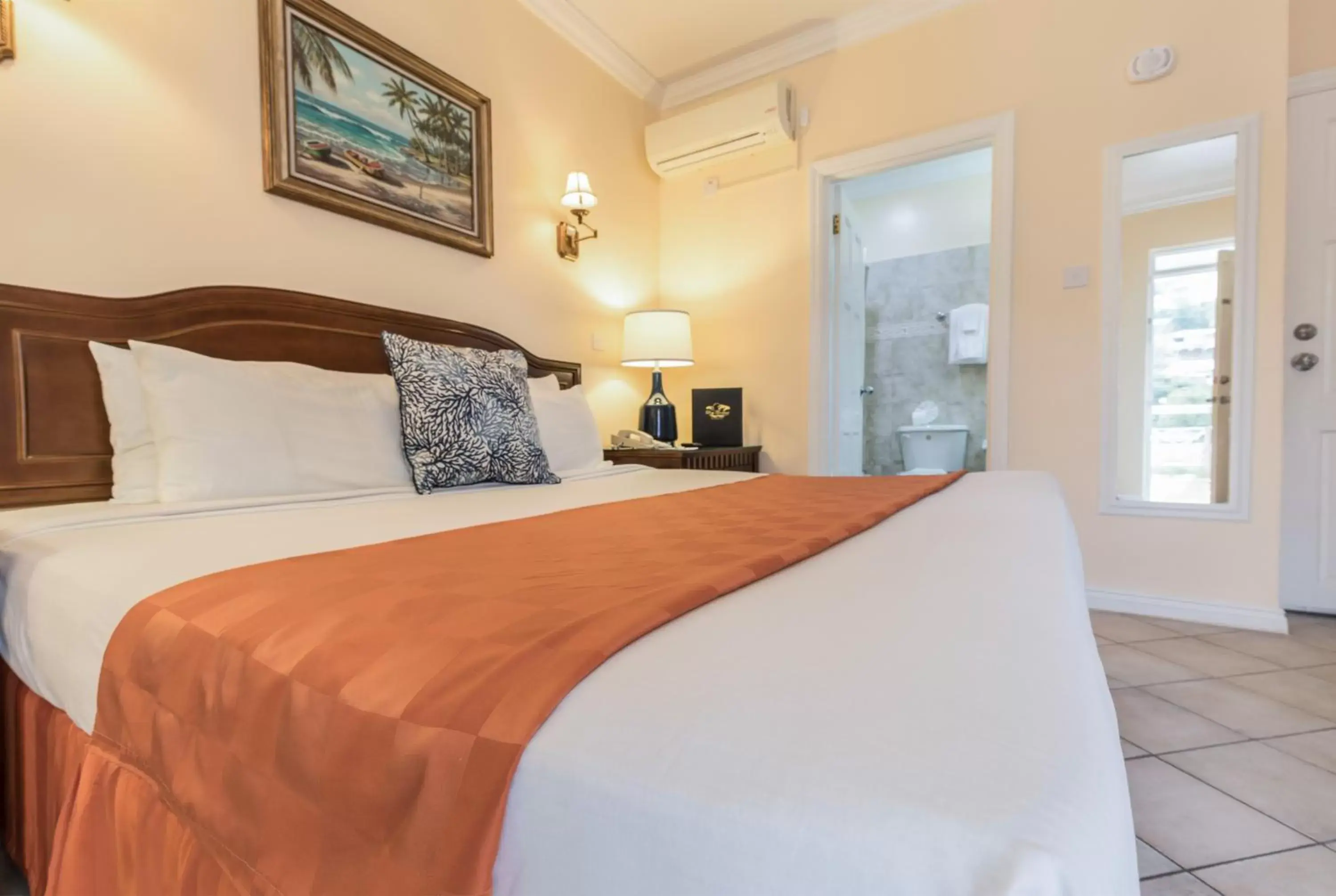 Bed in Bay Gardens Hotel Bed in Bay Gardens Hotel