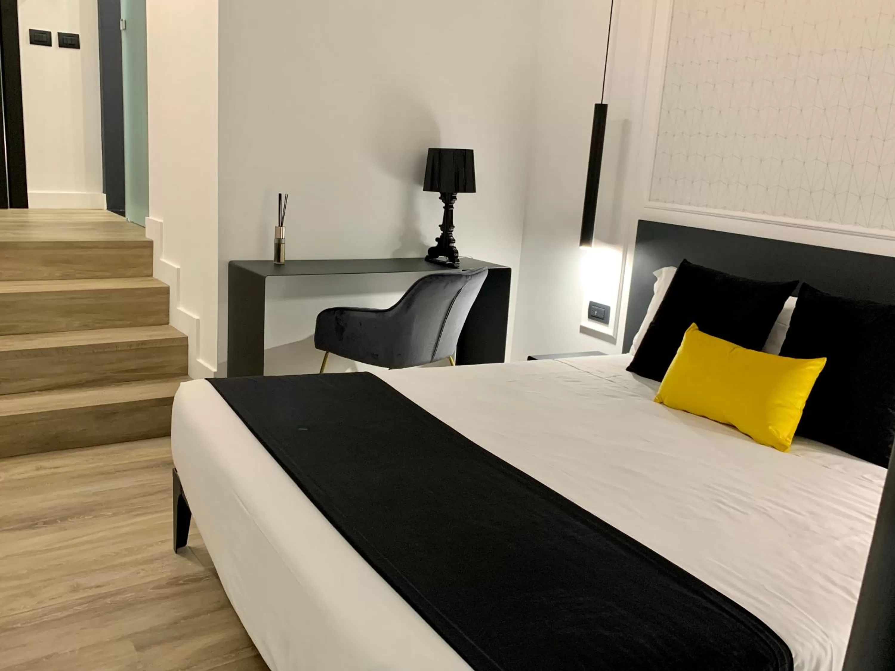 Bedroom, Bed in Toledo Boutique Rooms