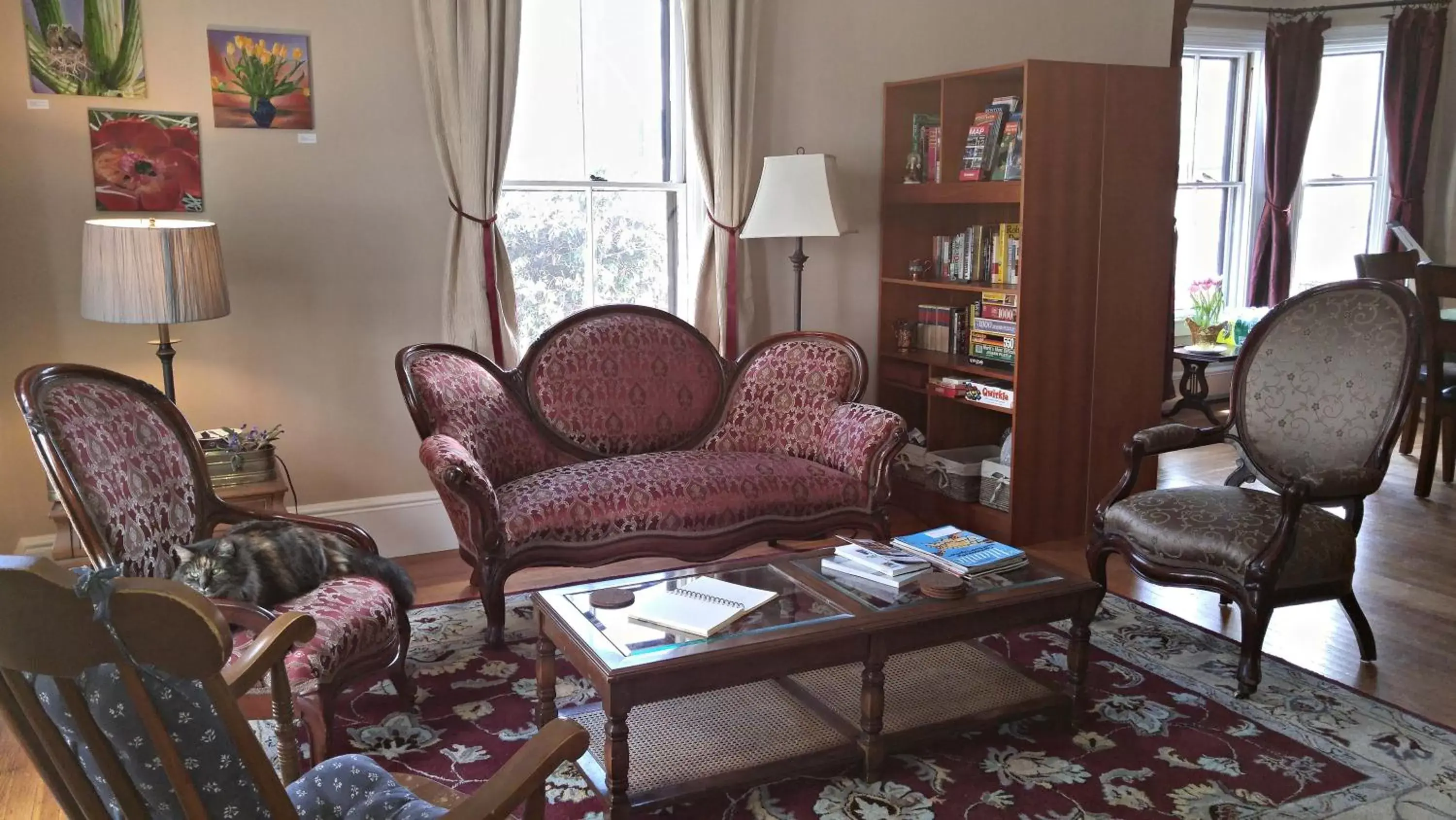 Seating Area in Davis Square Inn