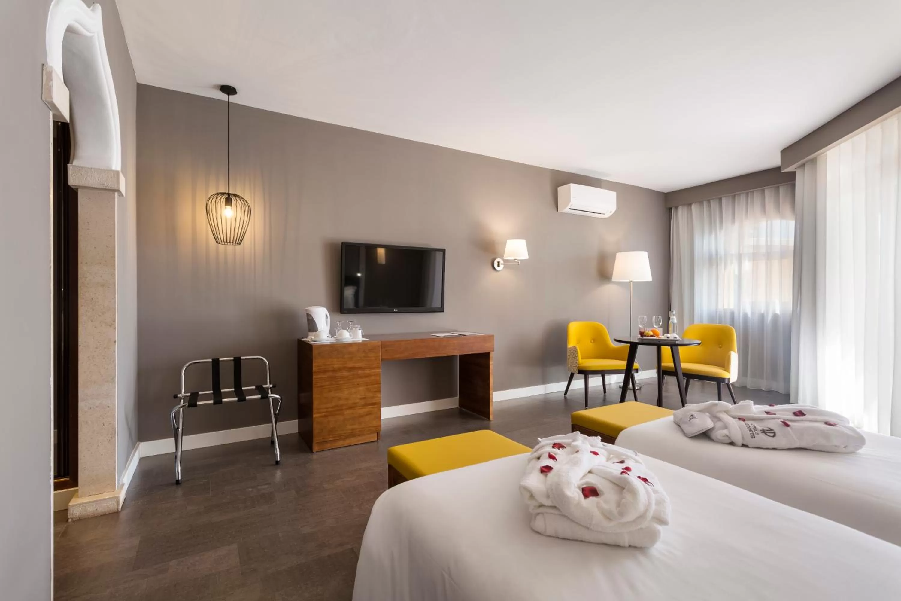 Bedroom, Bed in AP Oriental Beach - Adults Friendly